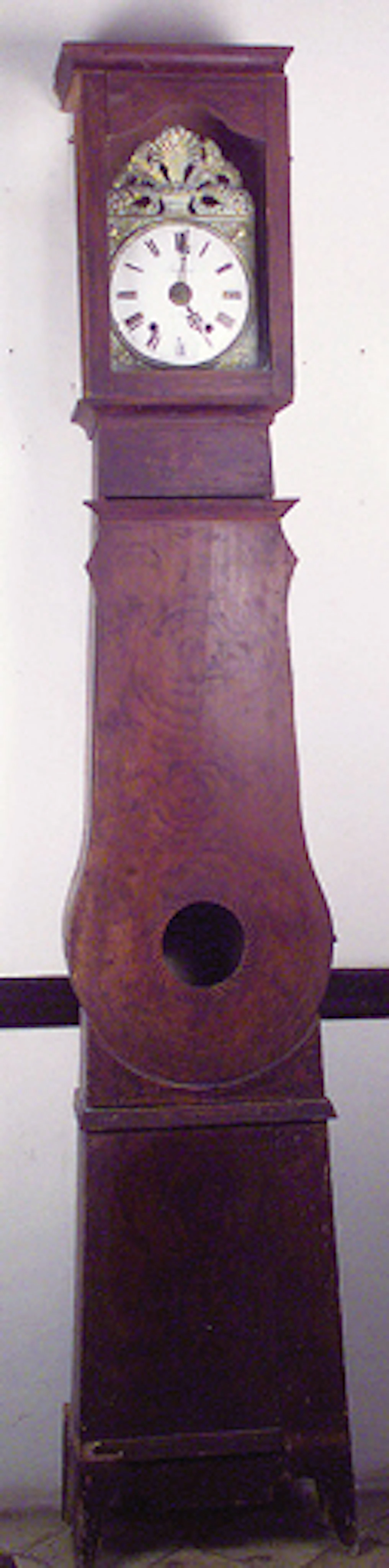 Reloj de caja alta