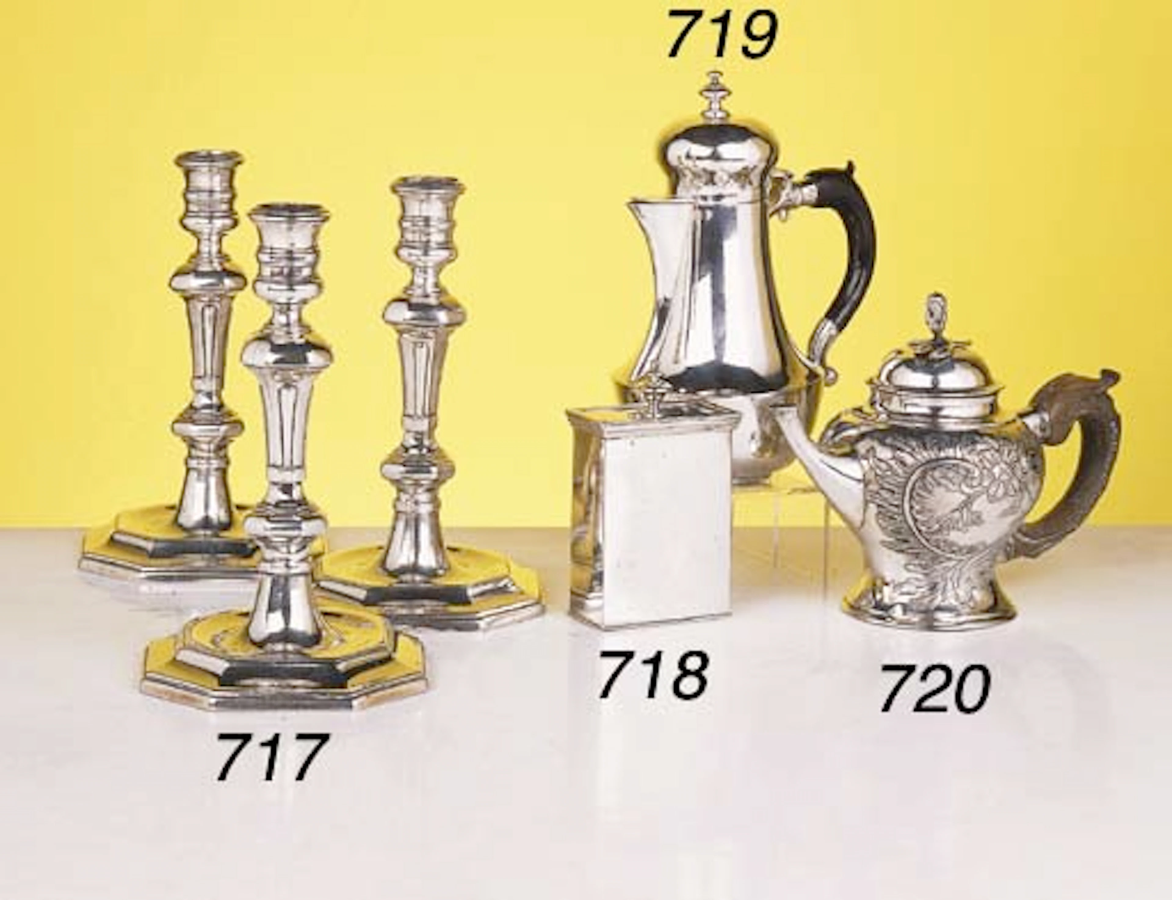 EINE DEUTSCHE SILBERNE KAFFEEKANNE