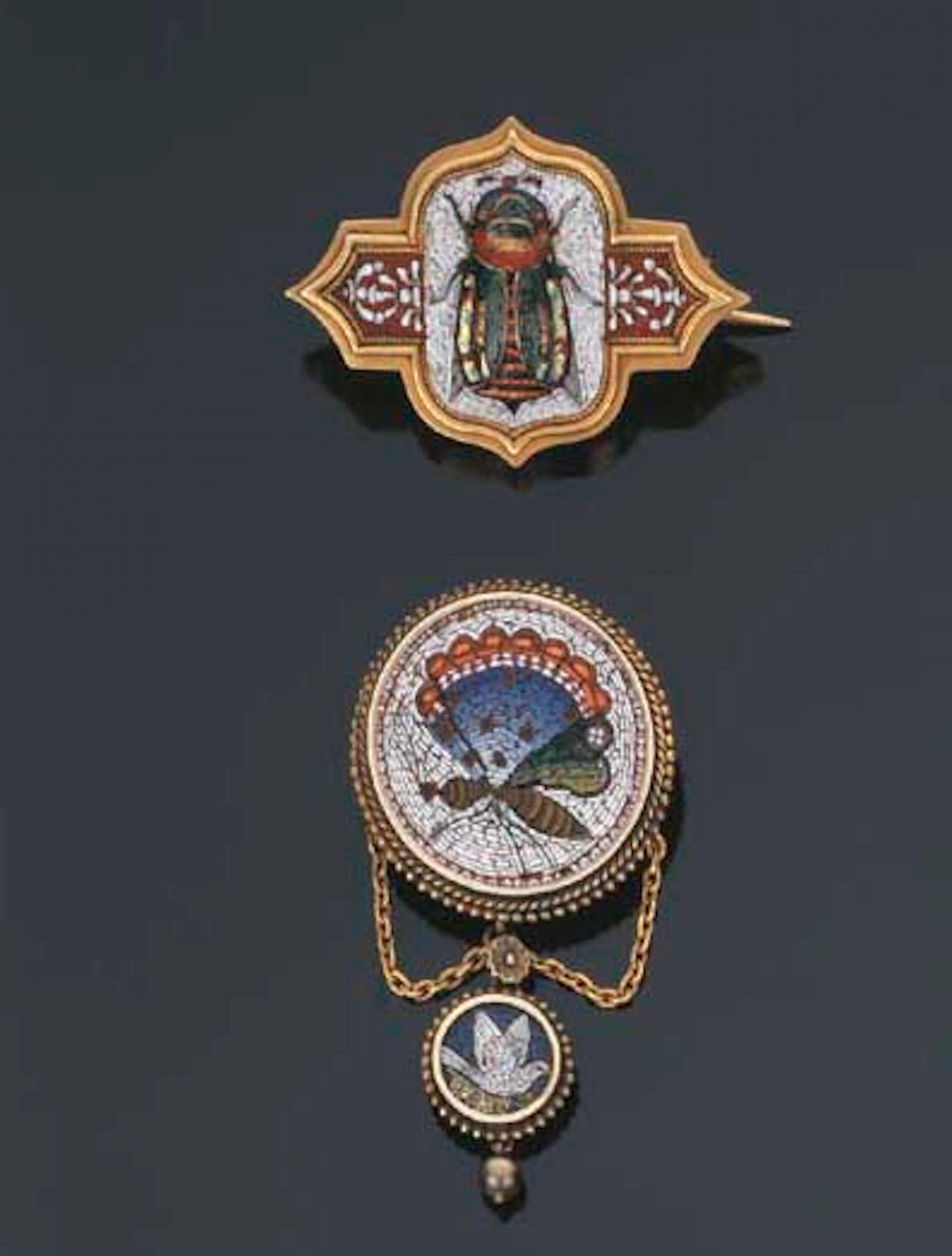 Due antiche spille in micromosaico