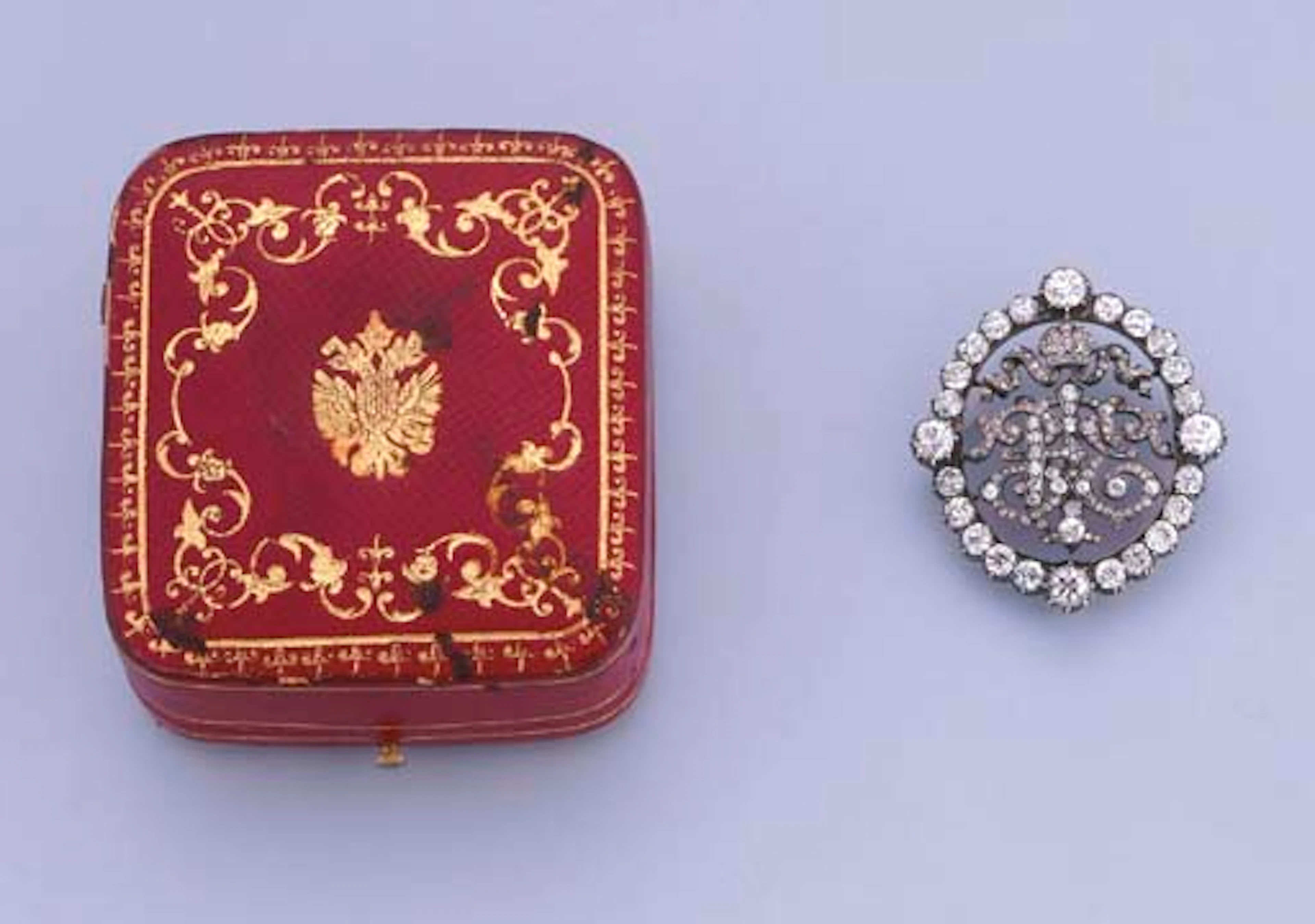 AN ANTIQUE AUSTRIAN ROYAL DIAMOND BROOCH
