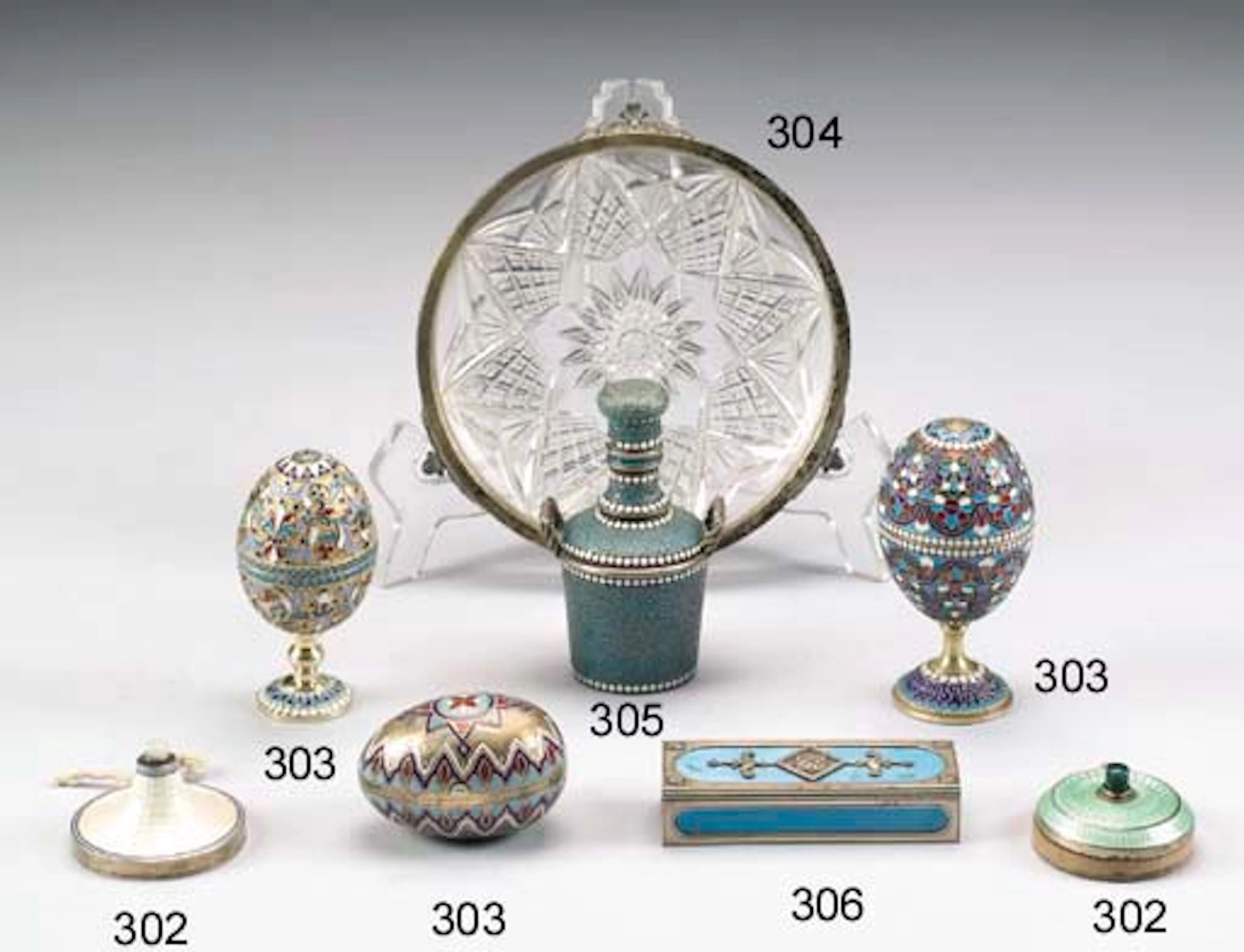 DUE DIVERSI CAMPANELLI DA TAVOLO IN ARGENTO DORATO E SMALTO