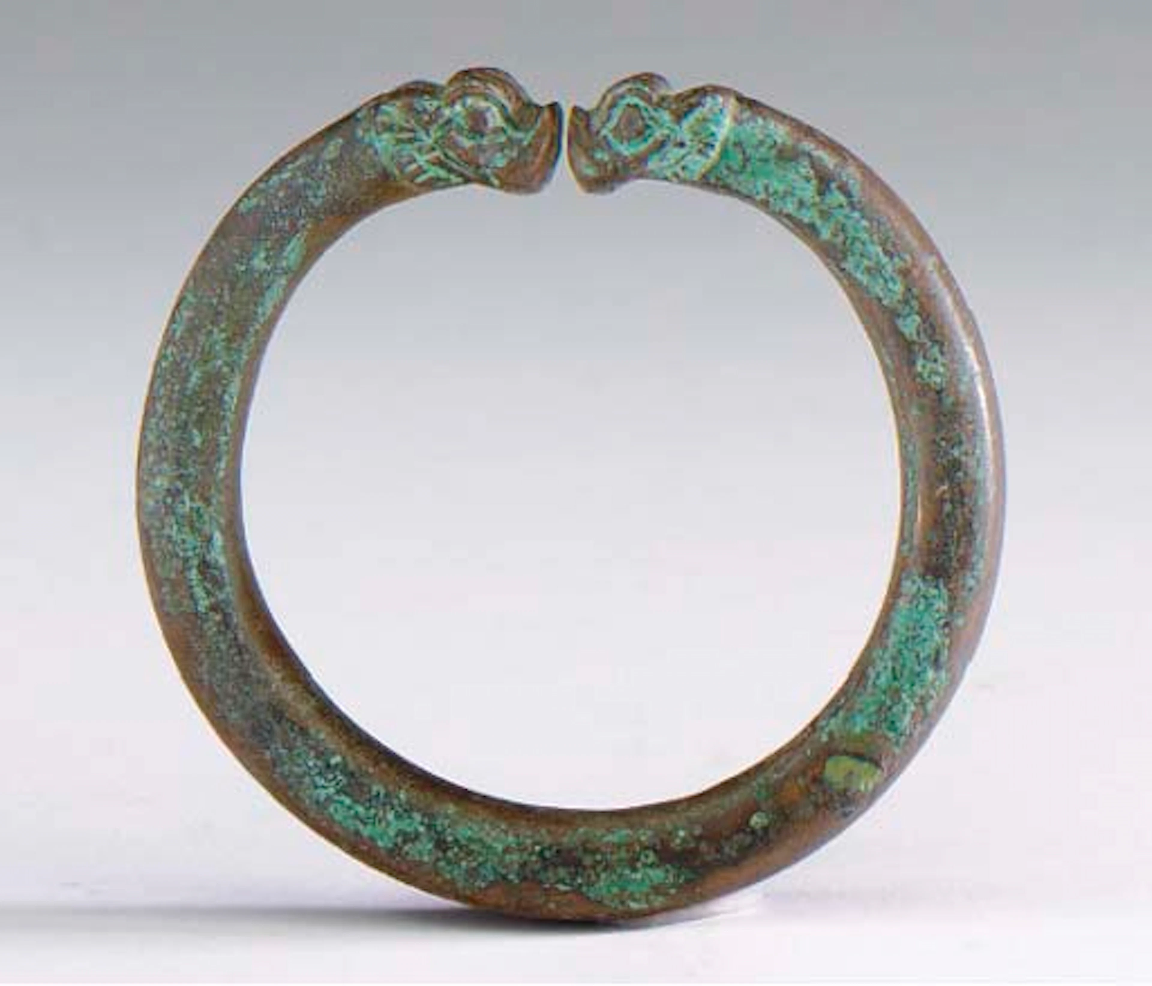 AN ANATOLOAN BRONZE BRACELET,