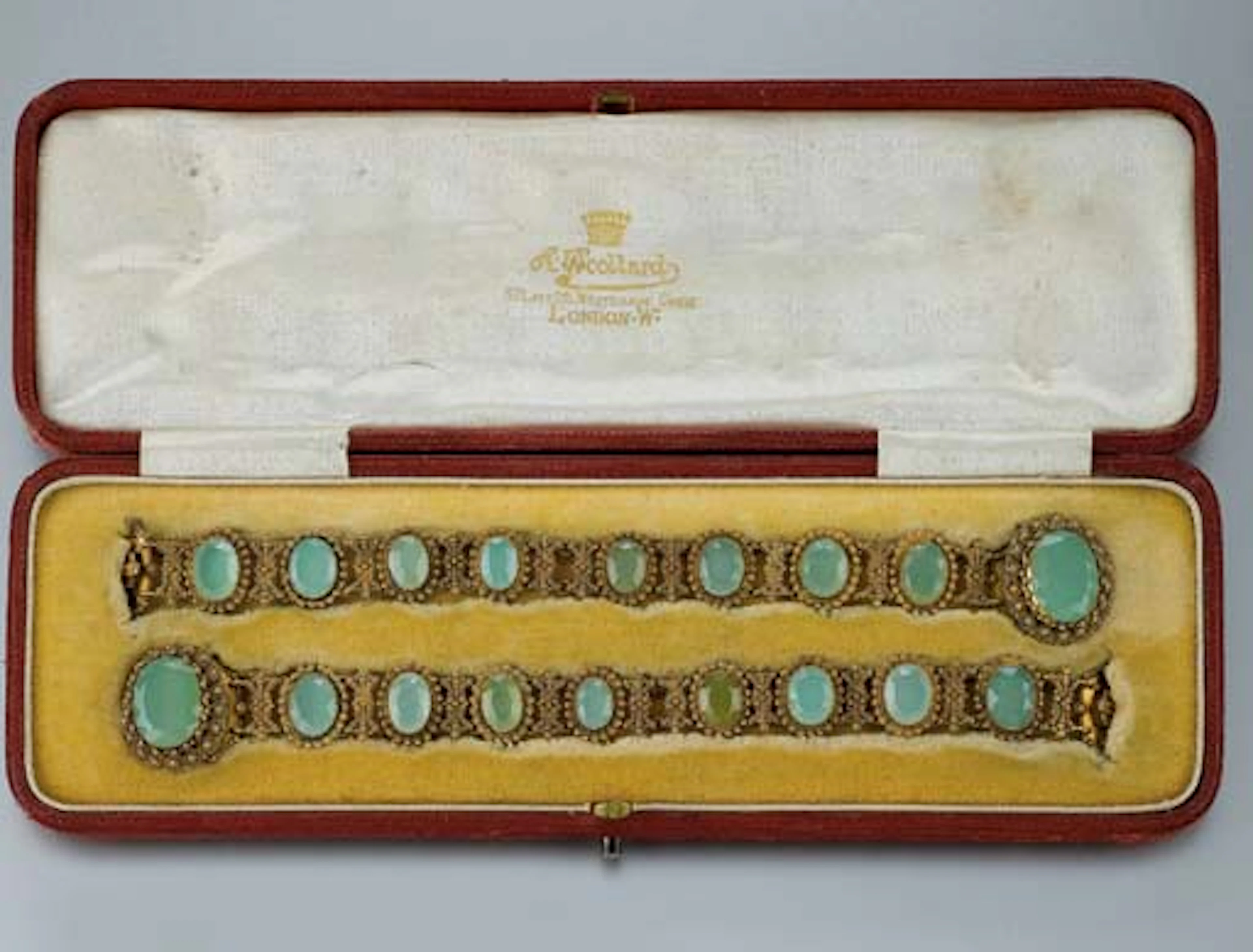 Coppia Di Bracciali Antichi in Oro E Crisoprasio