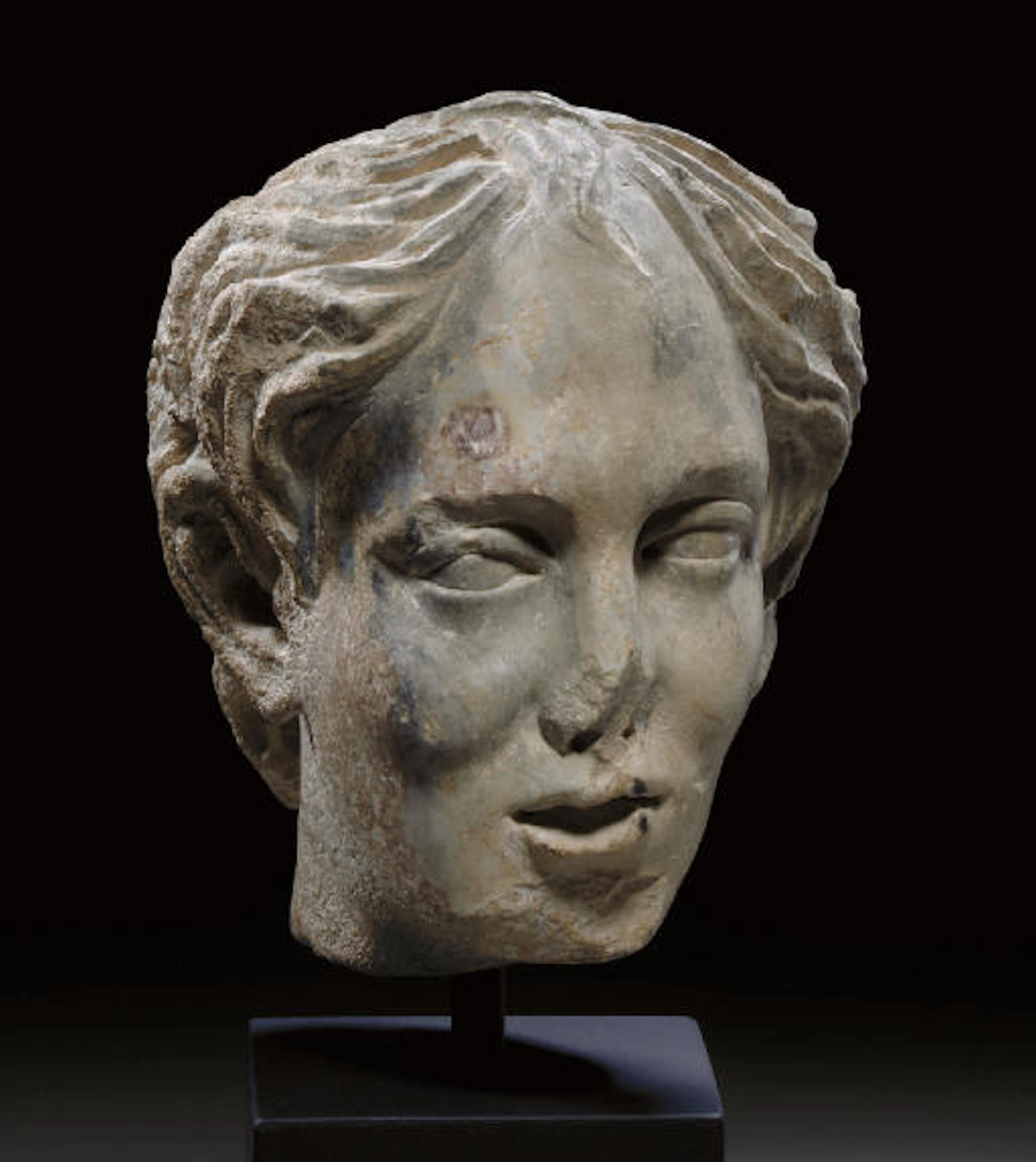 A BYZANTINE MARBLE PORTRAIT OF A MAN
