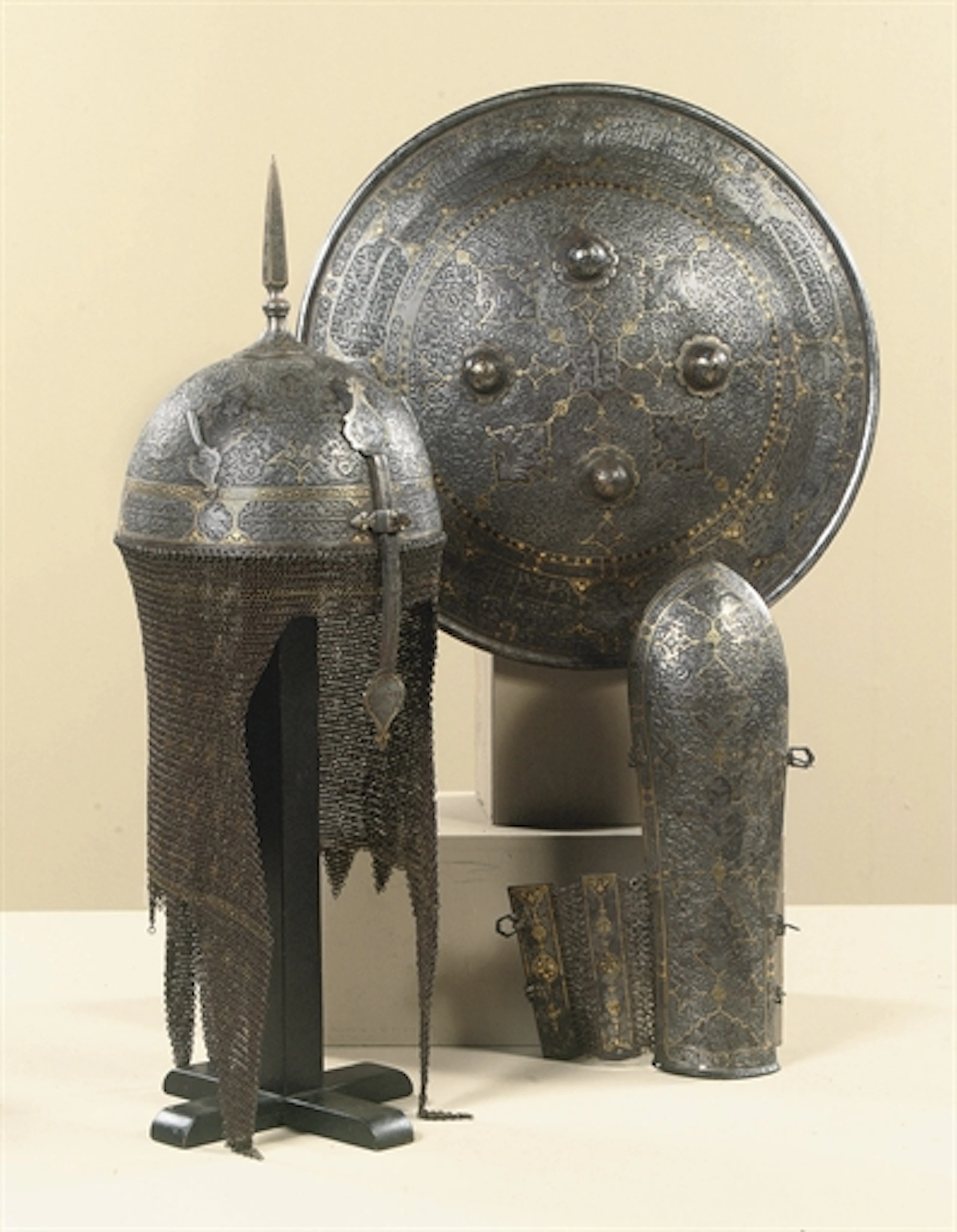 A SET OF PERSIAN (QUAJAR) PARADE ARMOUR