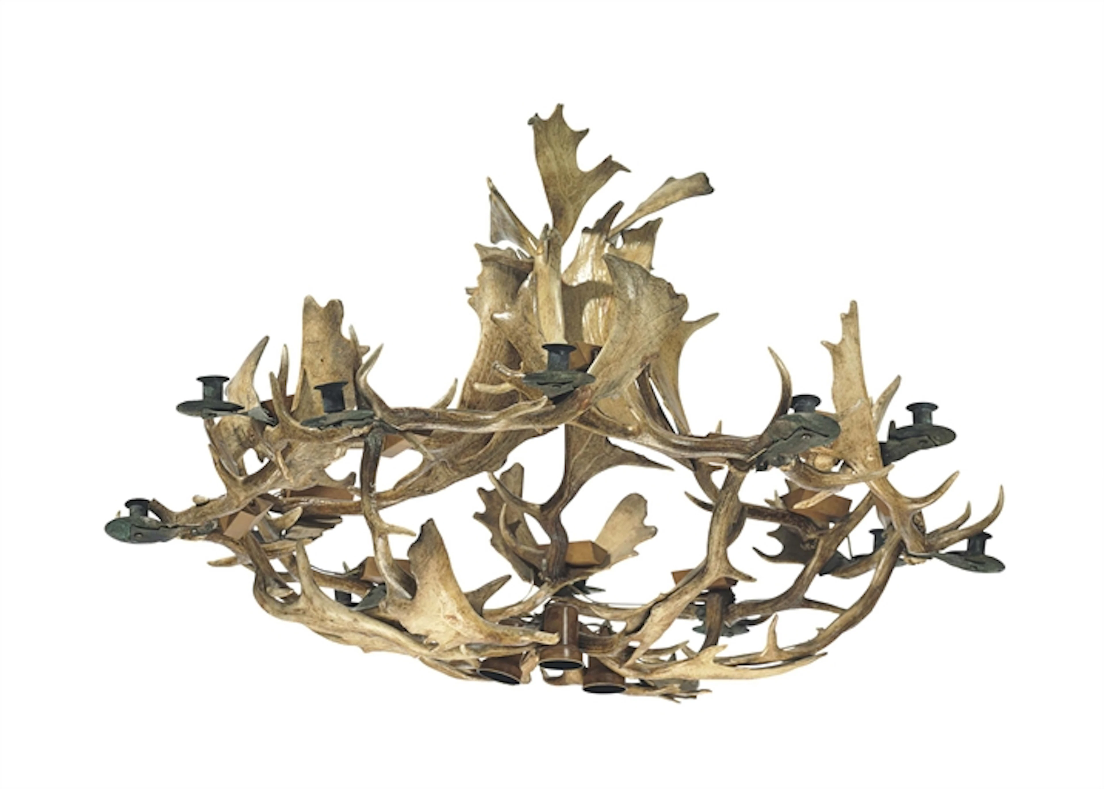 A TWELVE-LIGHT ANTLER CHANDELIER