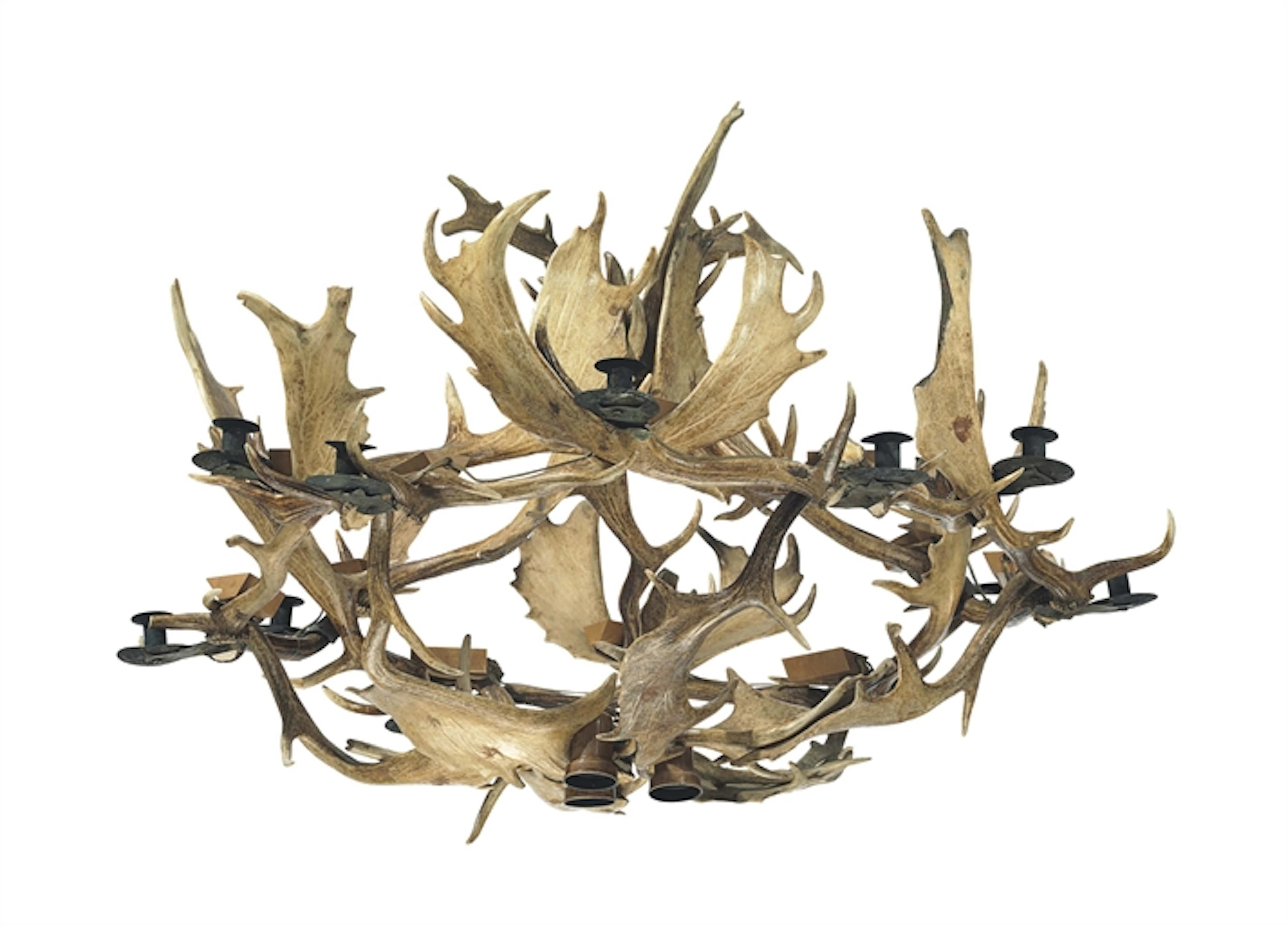 A TWELVE-LIGHT ANTLER CHANDELIER