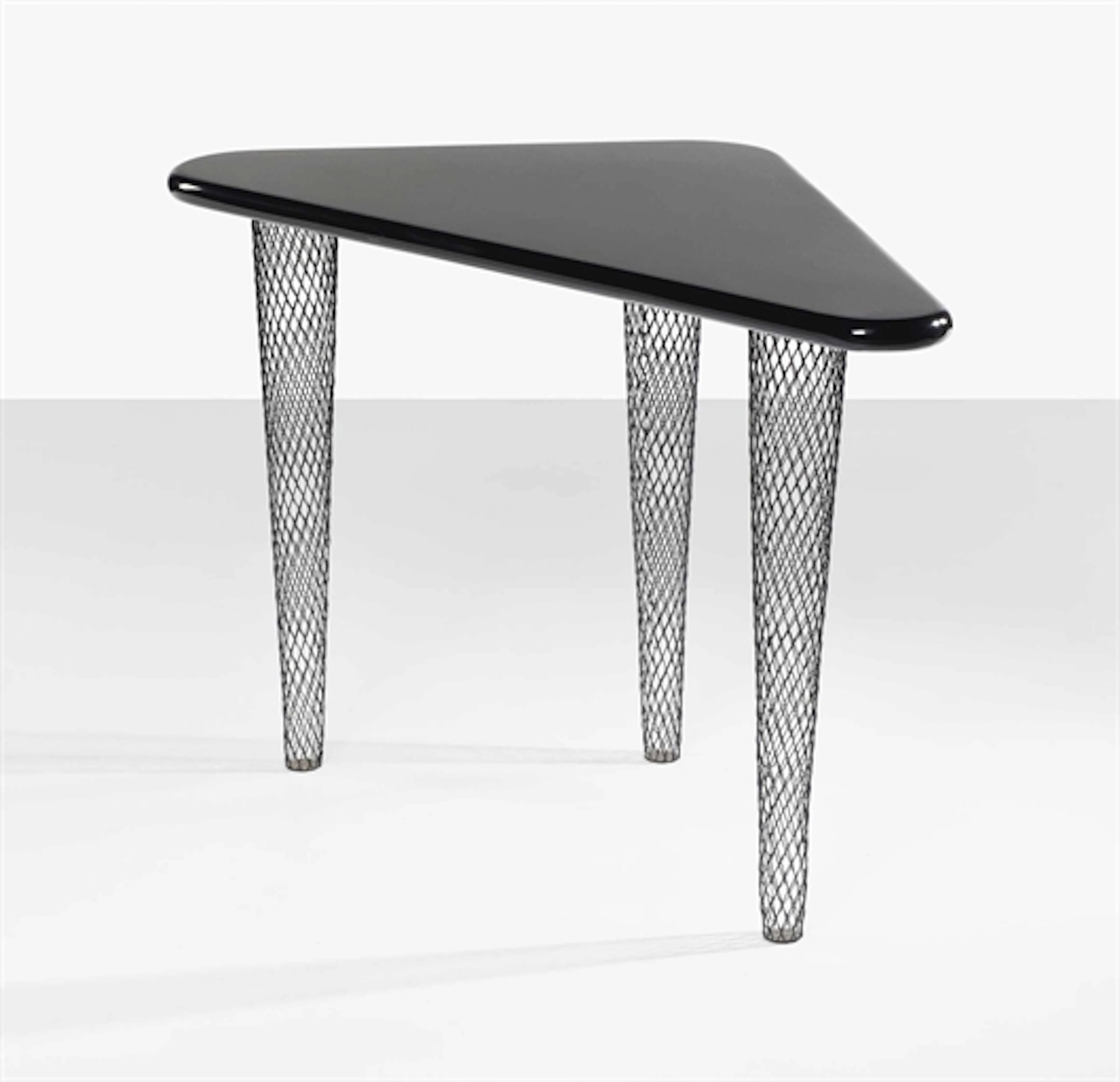 '45 DEGREES NORTH LATITUDE', TABLE, LE MODÈLE CRÉÉ EN 1985, PREMIER EXEMPLAIRE, RÉALISÉE PAR ISHIMARU CO. LTD.