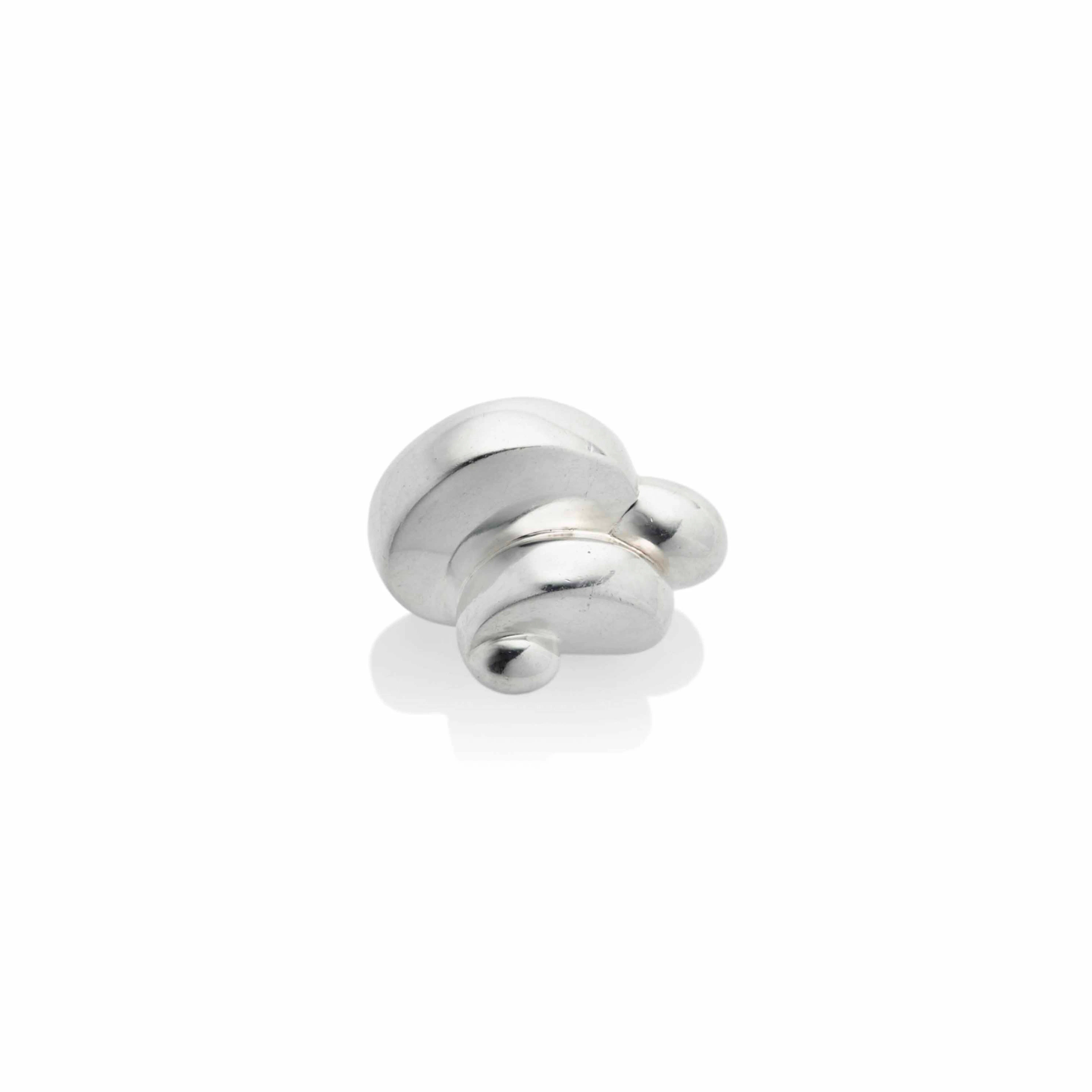 Bague ''aphrodite'' en argent, par sophia vari