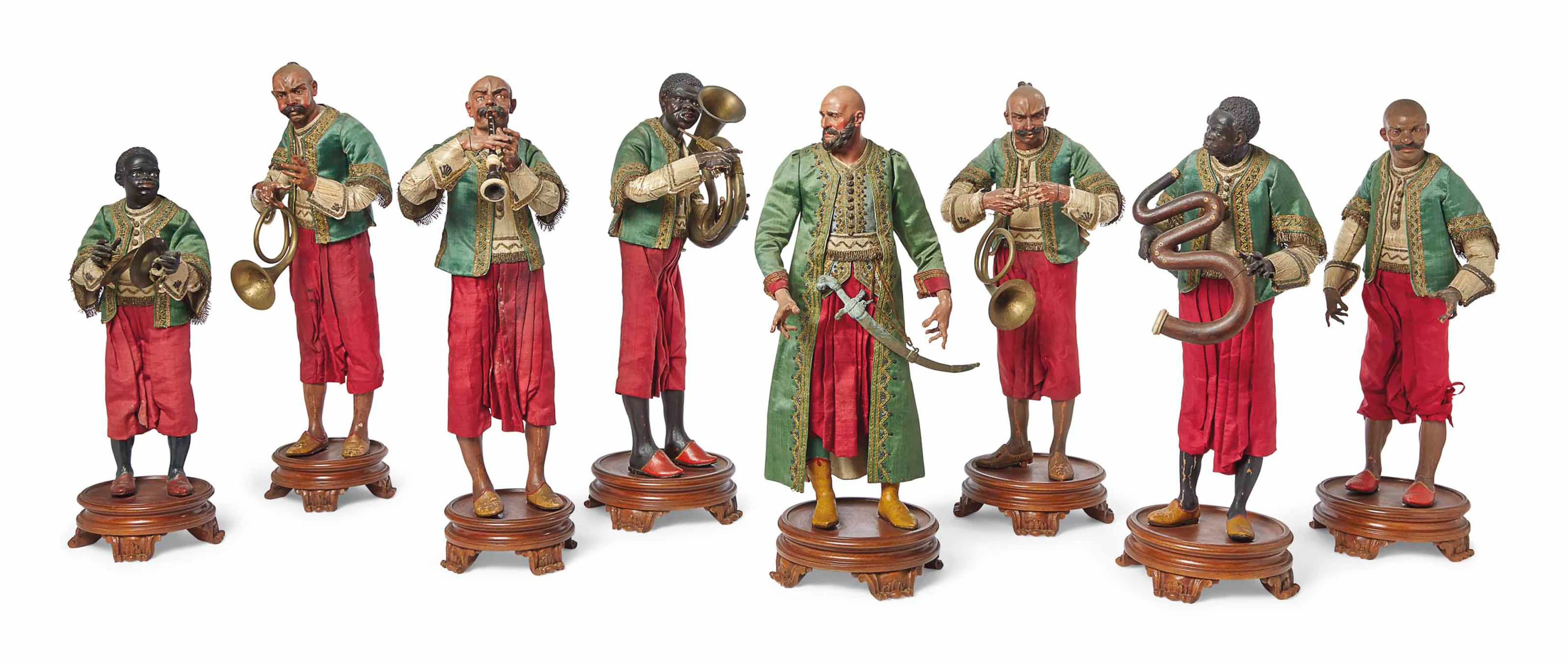 Ensemble de huit figures de creche en terre cuite