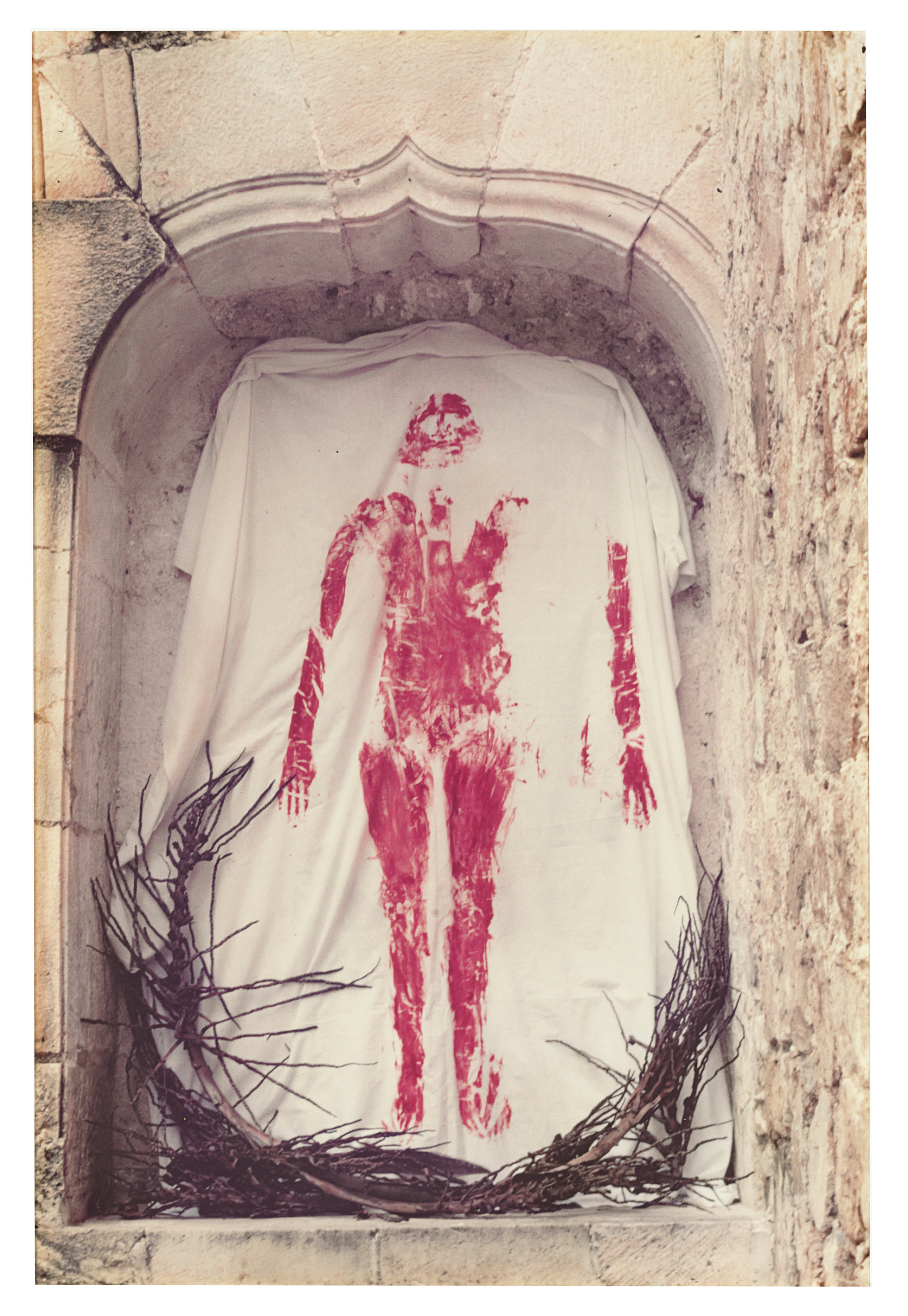 ANA MENDIETA (1948-1985)