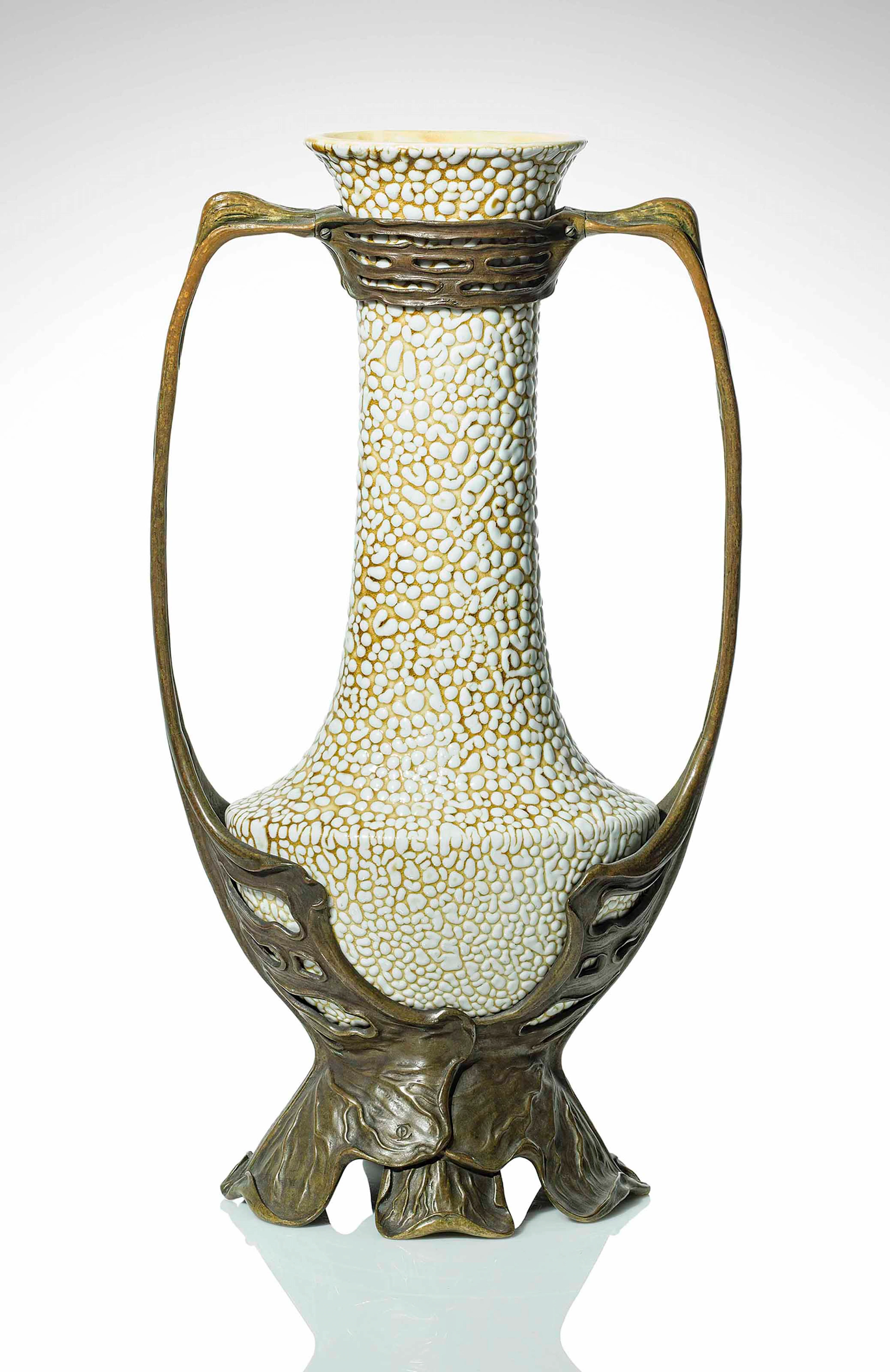 A VASE, CIRCA 1900
