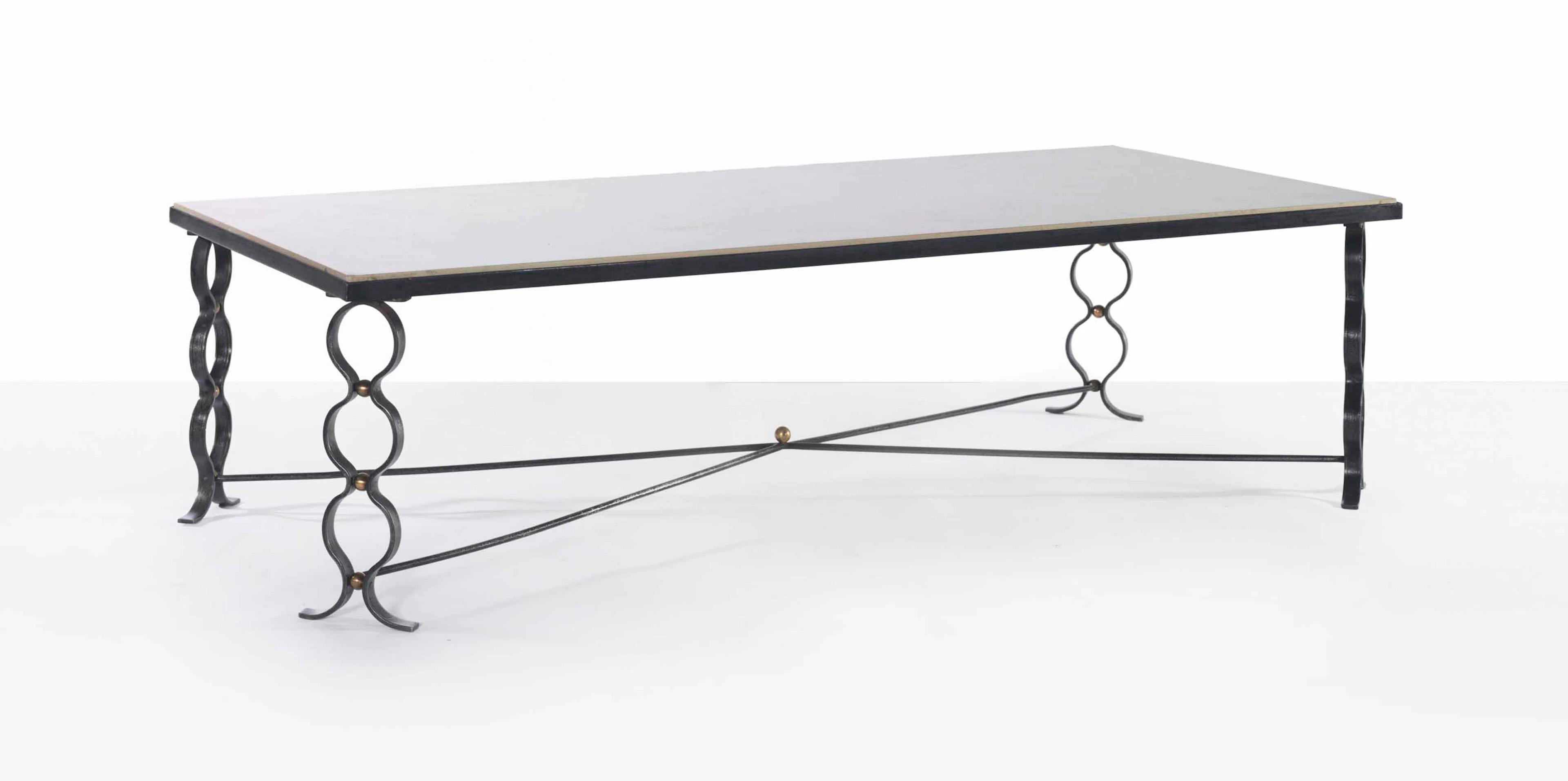 JEAN ROYÈRE 1902-1981 TABLE BASSE RUBAN, VERS 1948