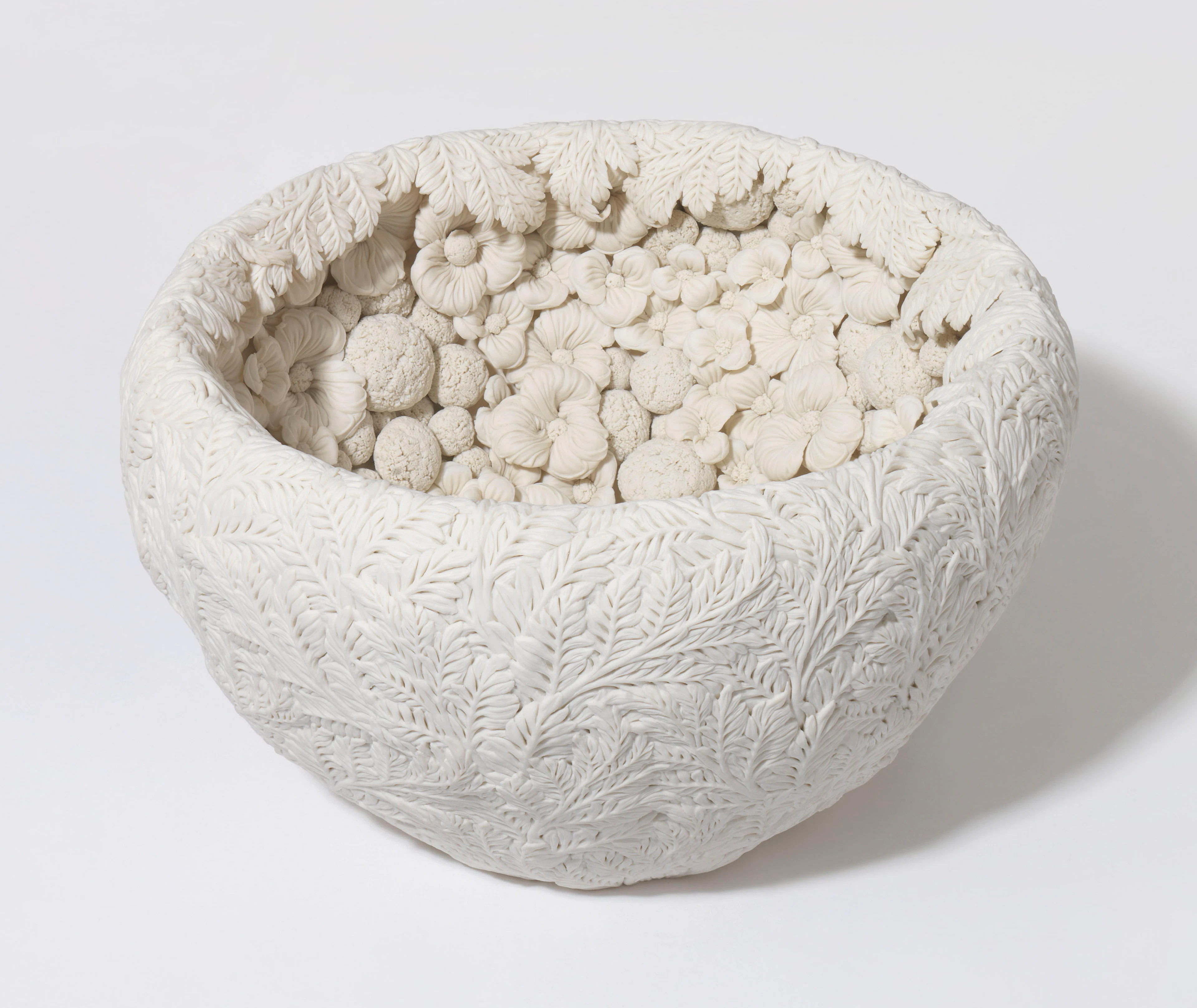 English Daisy and Feather Leaves Bowl