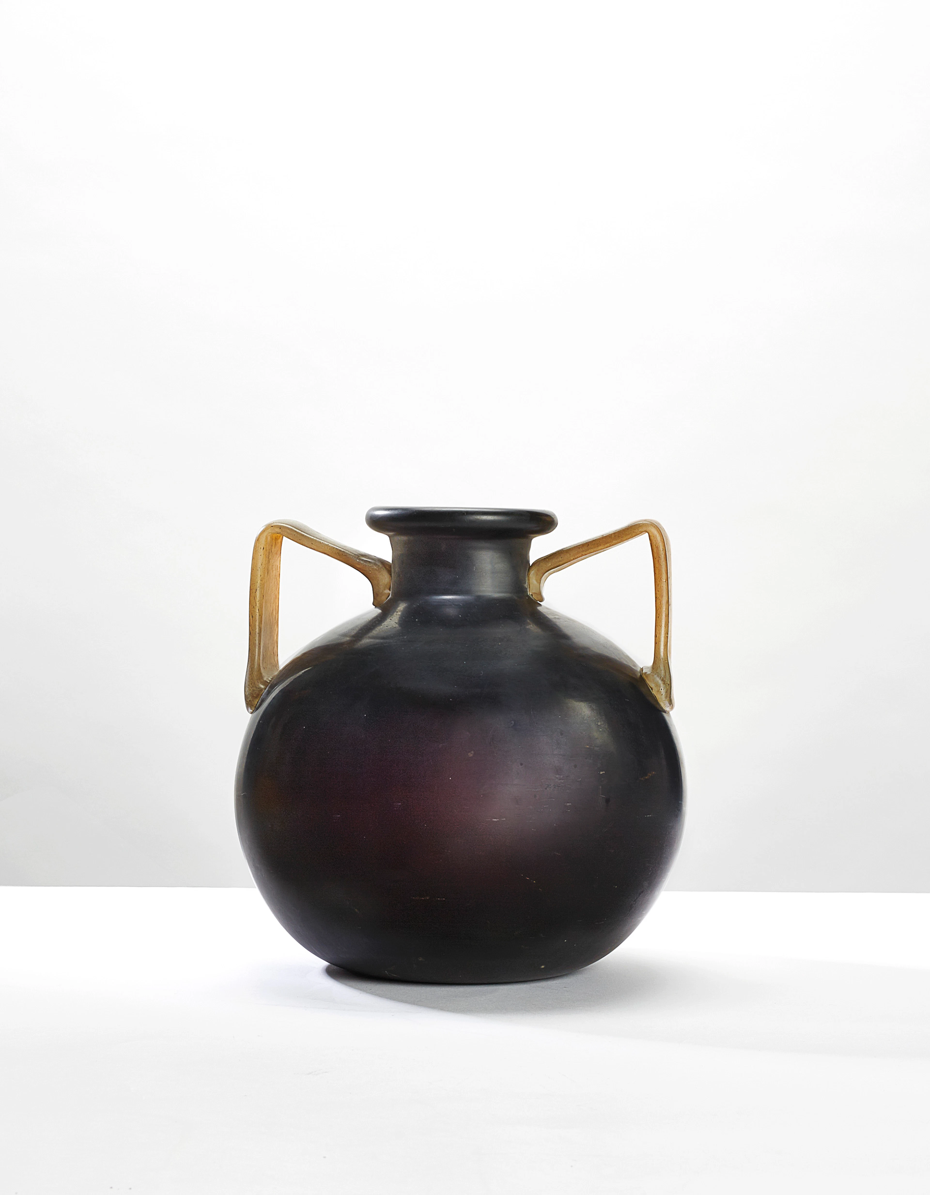 VASE, VERS 1930