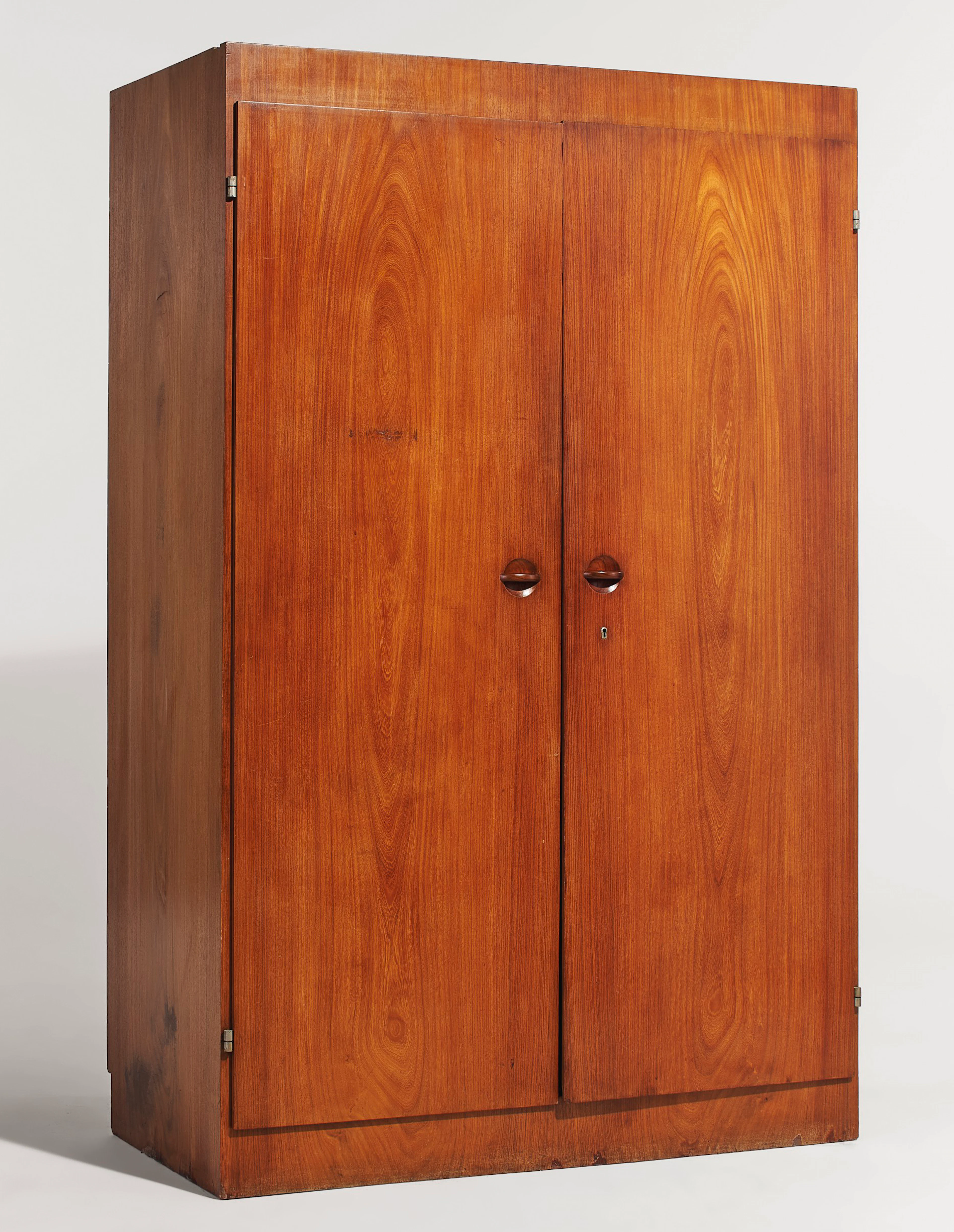 WARDROBE, CIRCA 1930