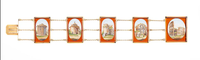 AN ITALIAN GOLD-MOUNTED BRACELET SET WITH MICROMOSAIC PLAQUES – ROME