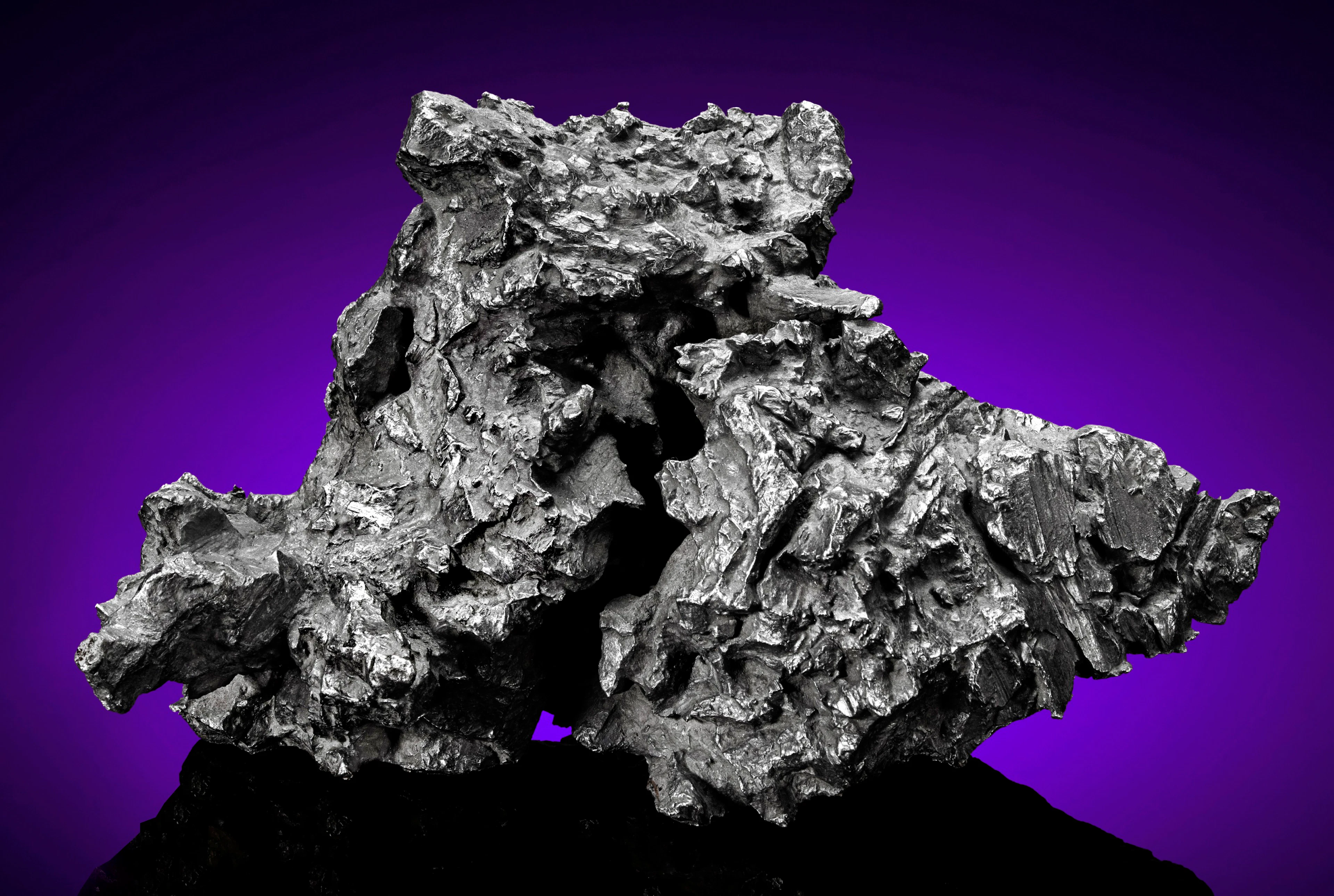MASSIVE SIKHOTE-ALIN METEORITE — NATURAL SCULPTURE FROM...