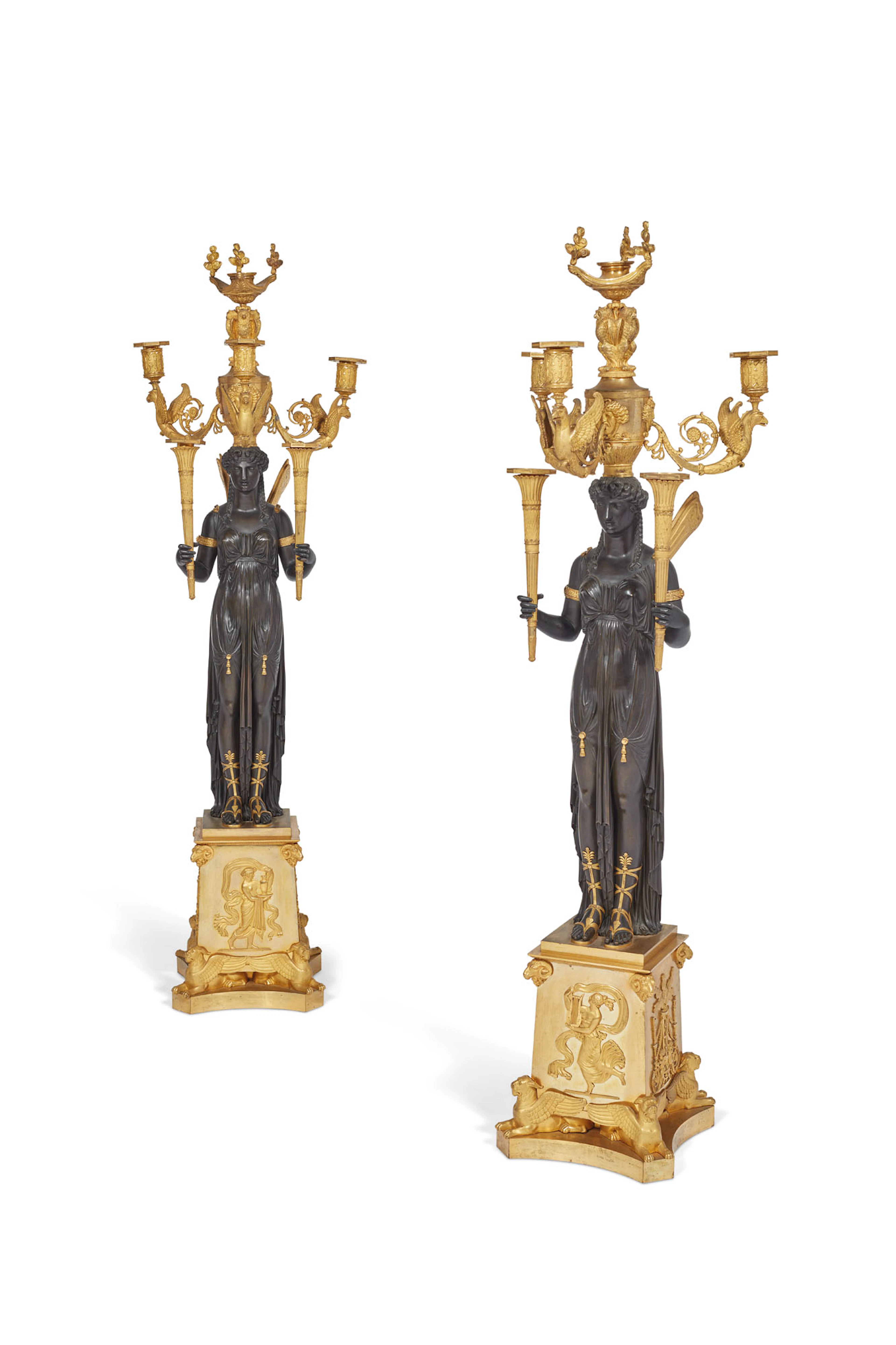 PAIRE DE CANDELABRES MONUMENTAUX D'EPOQUE EMPIRE