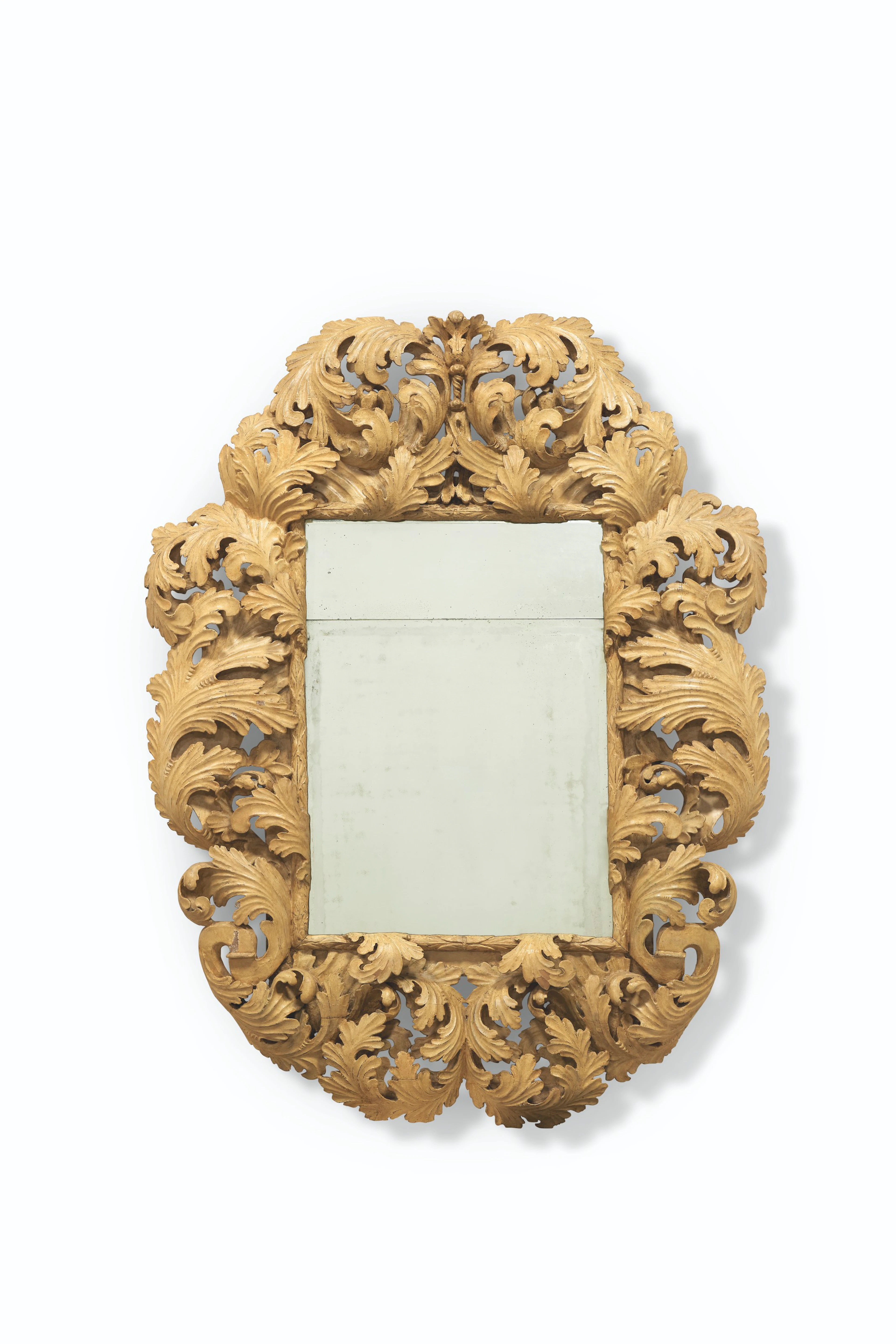 PAIRE DE MIROIRS DE STYLE BAROQUE