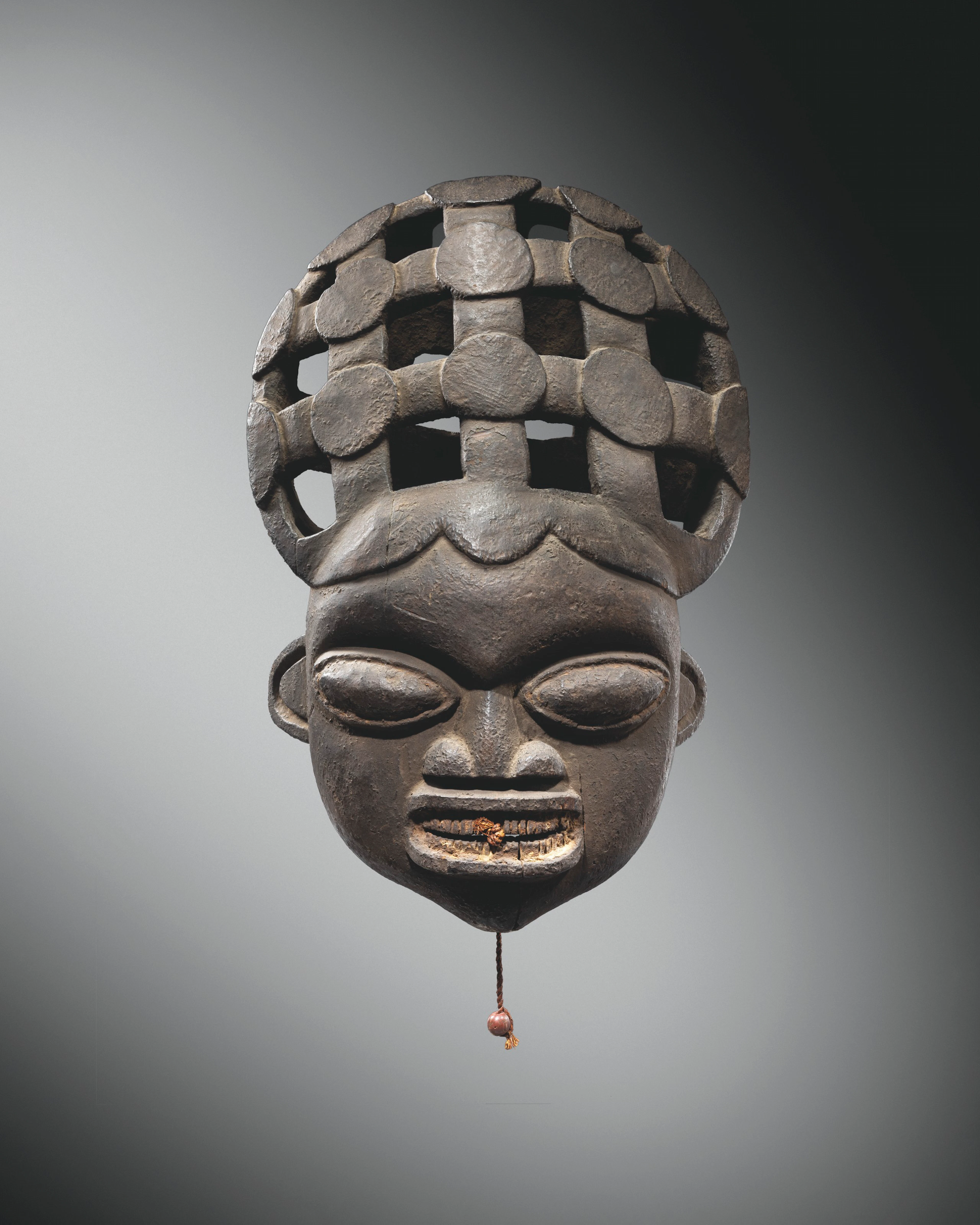 MASQUE-HEAUME BAMILÉKÉ