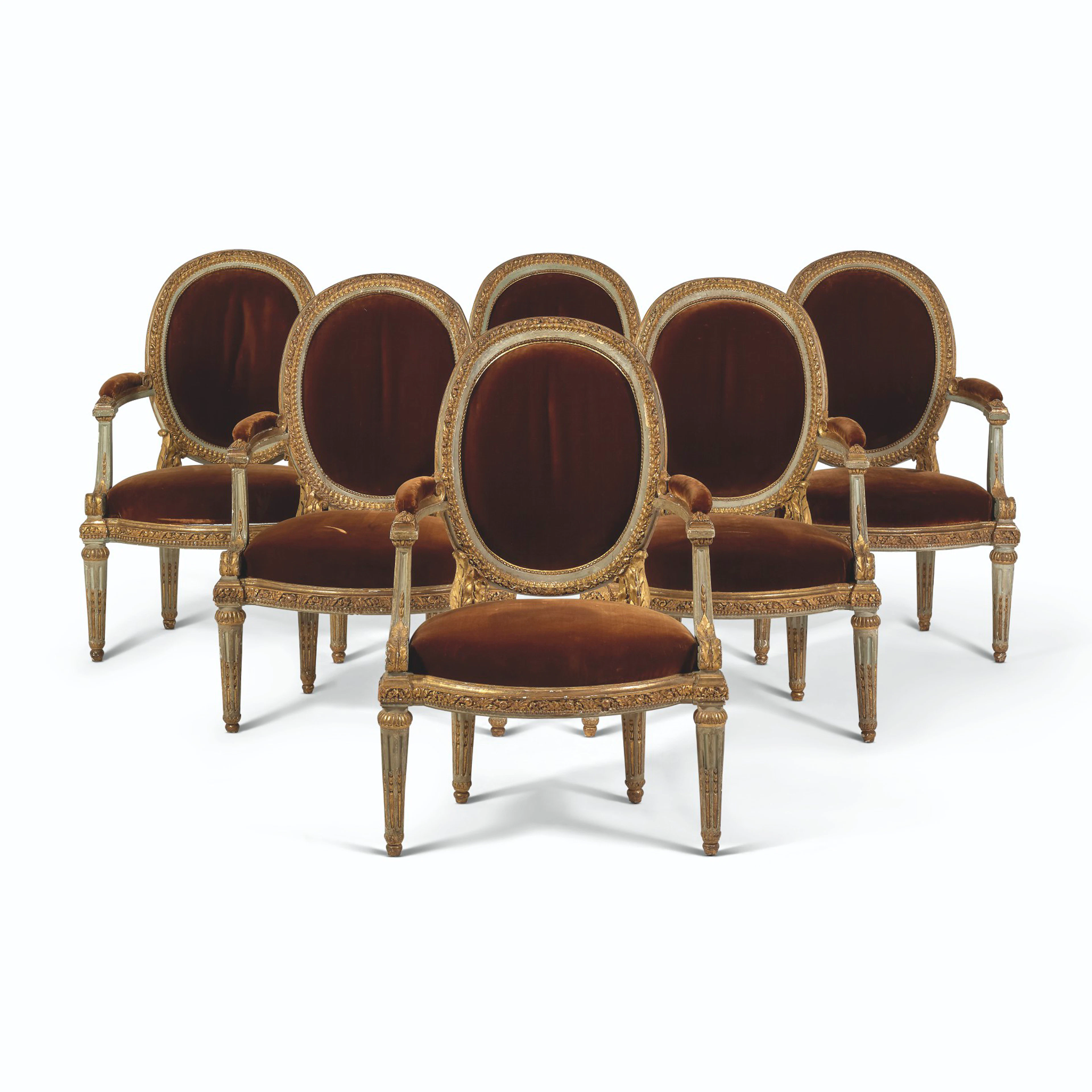 SUITE DE SIX FAUTEUILS À CHÂSSIS DE LA FIN DE L'ÉPOQUE LOUIS XV