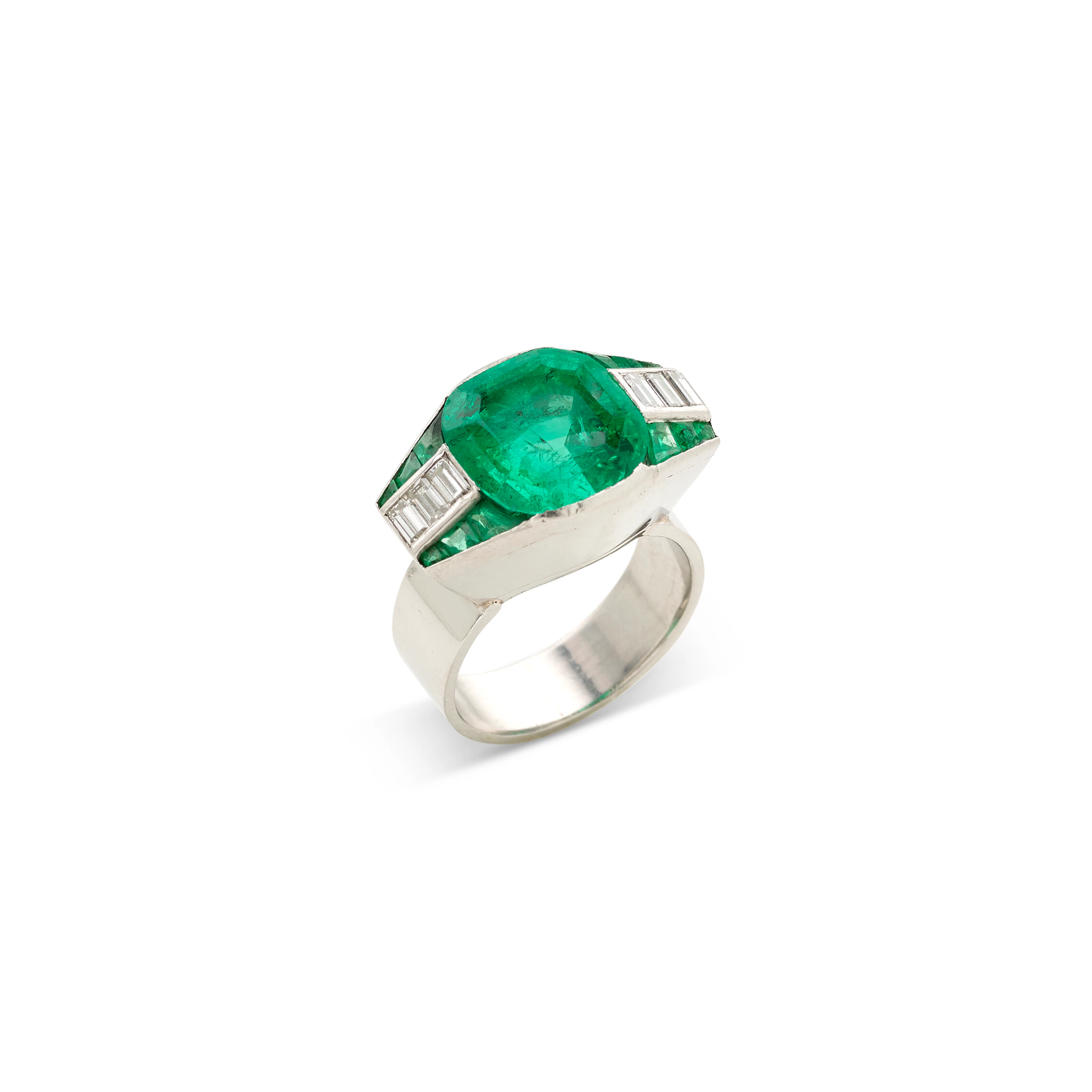 GEORGES FOUQUET BAGUE ÉMERAUDES ET DIAMANTS
