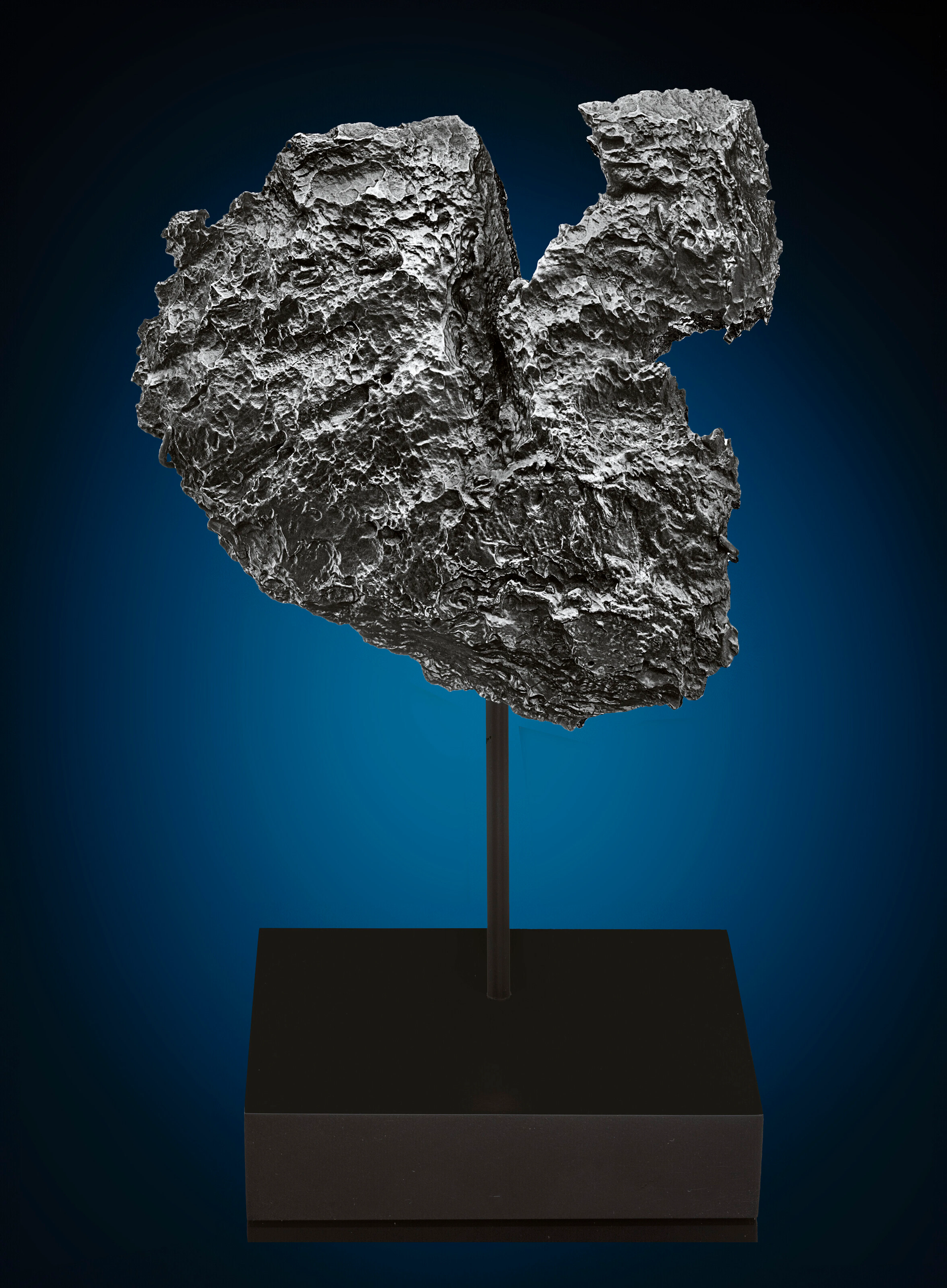 DRONINO METEORITE — CONTEMPORARY SCULPTURE FROM OUTER SPACE