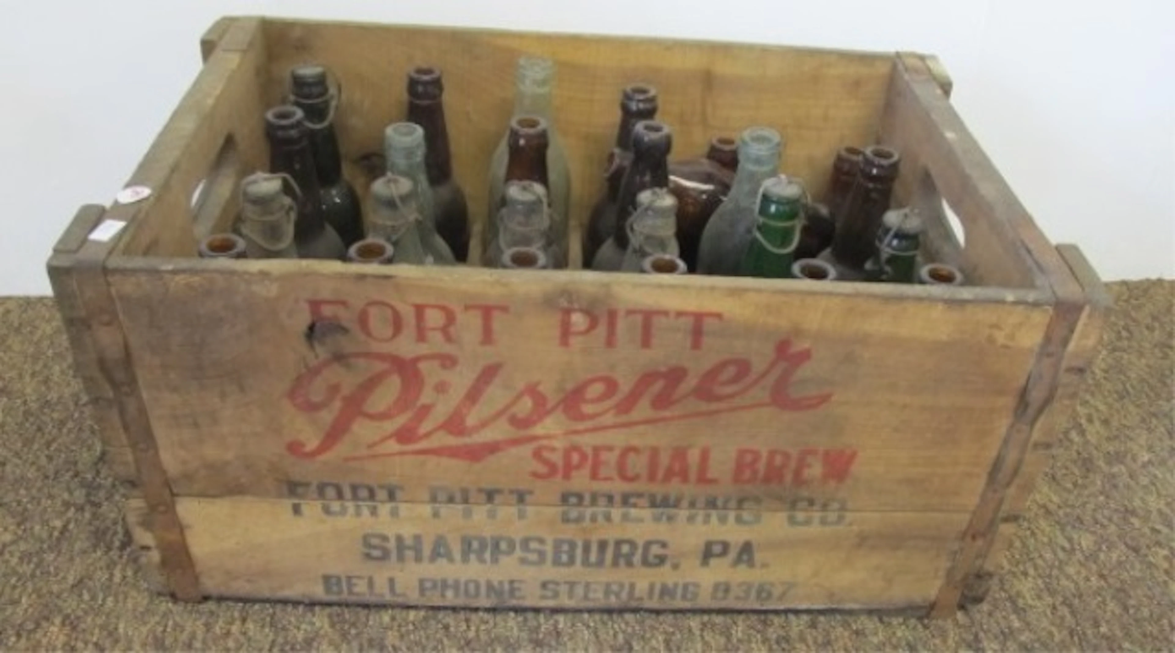 (25) Old bottles: Clicouot Club, Auto City, etc.