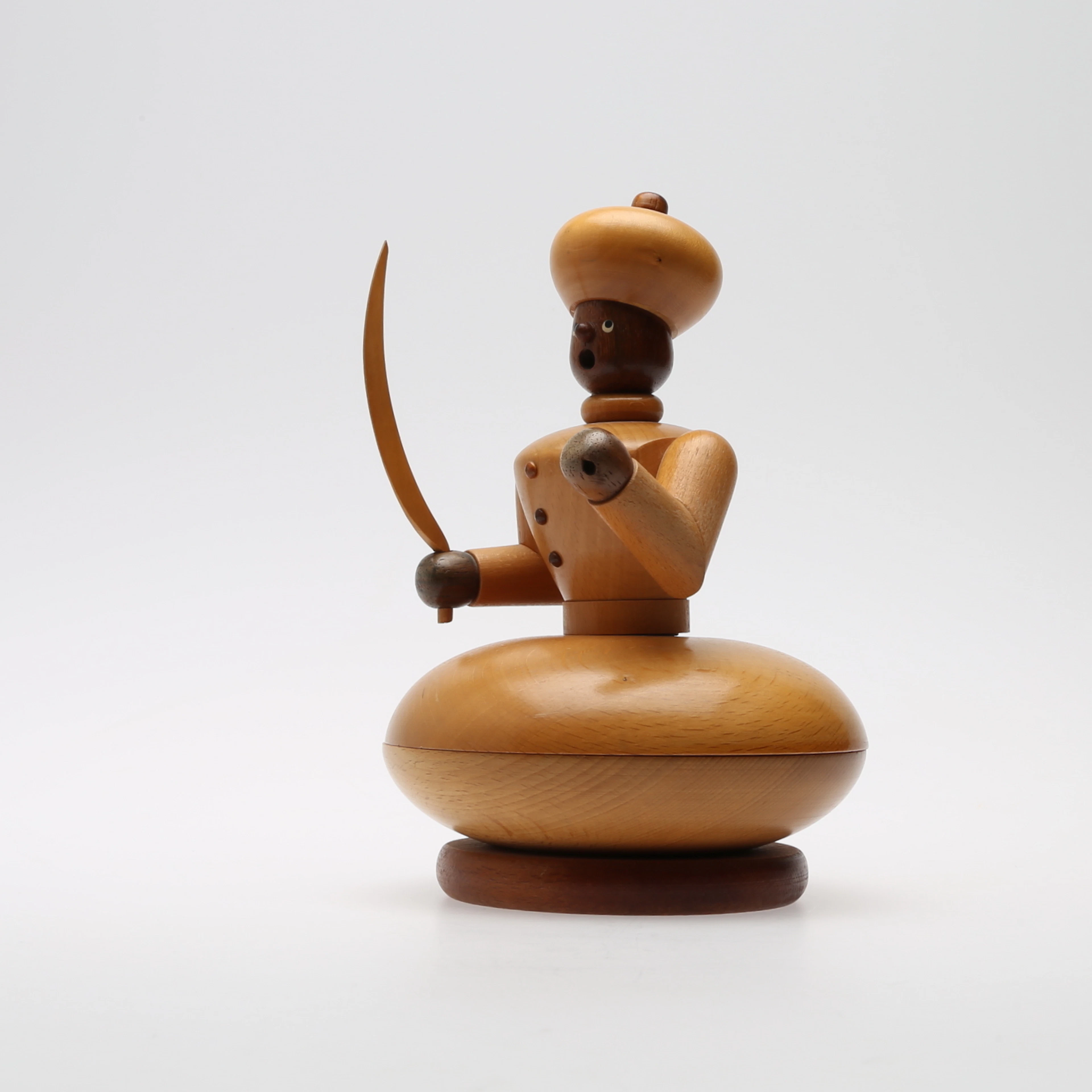 TRÄFIGUR, Erzgebirge "Räuchermännchen", delbar, 1900-TALETS MITT.