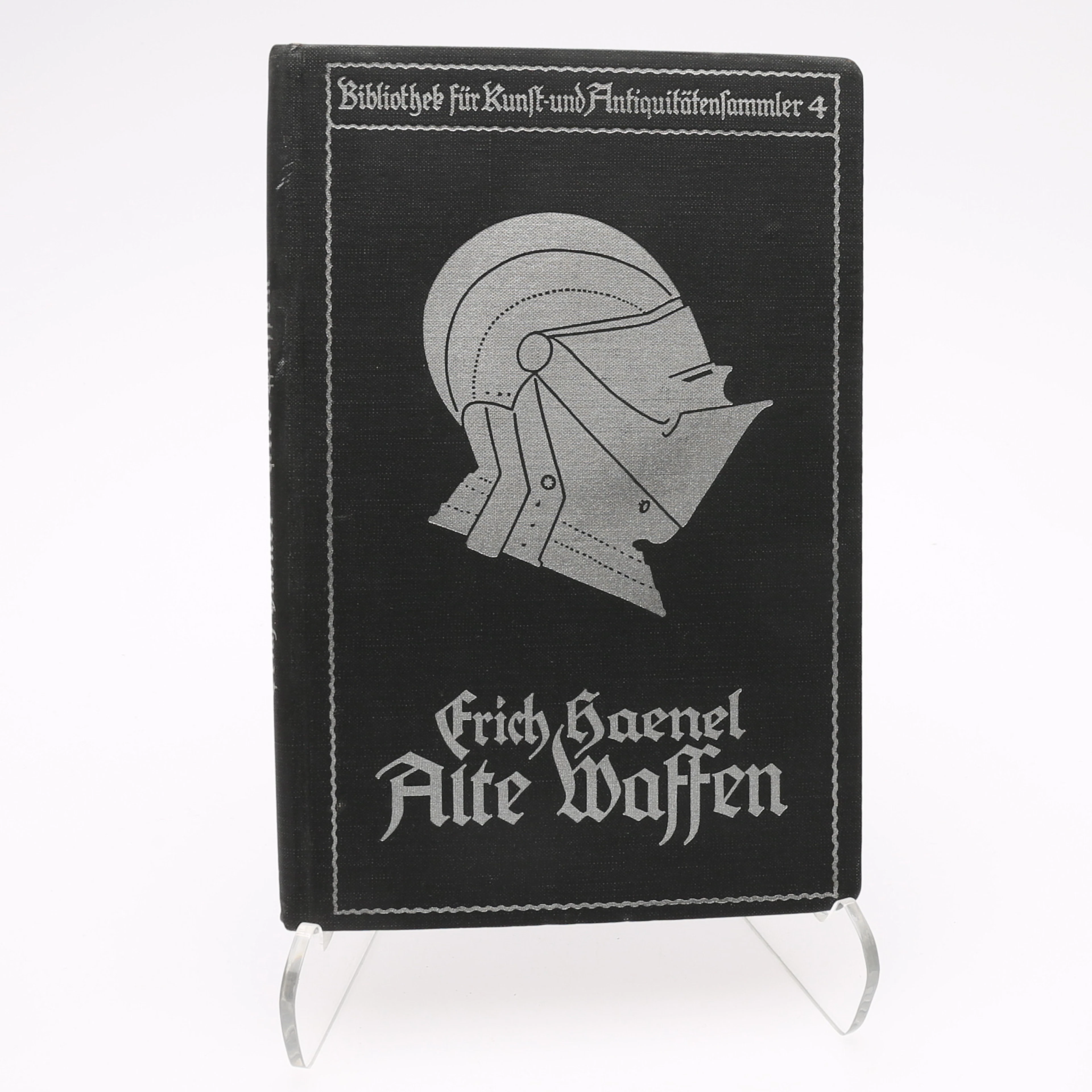 MILITARIA. ALTE WAFFEN MED 88 ILLUSTRATIONER.