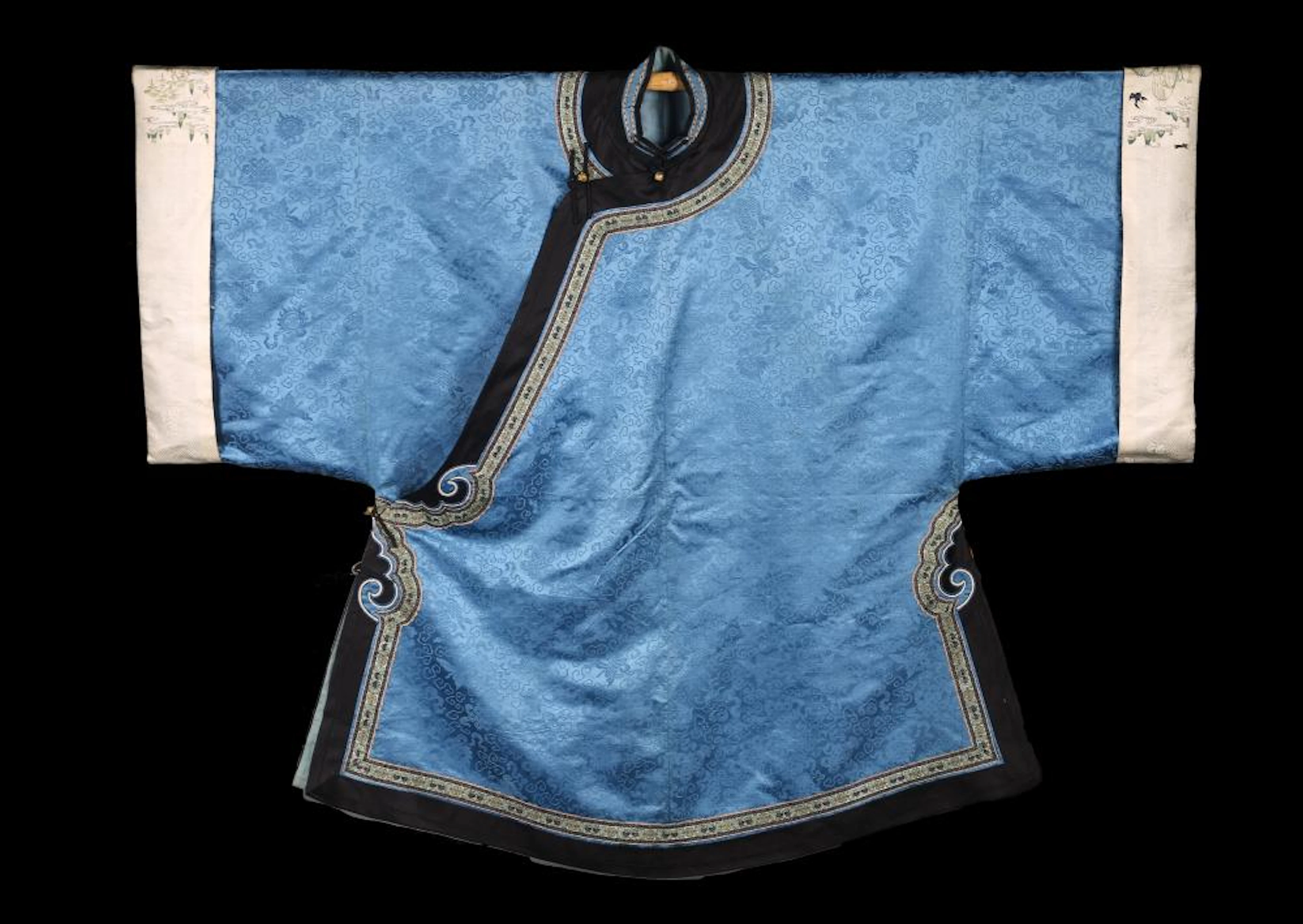 A BLUE SILK BROCADE EMBROIDERED LADIES ROBE