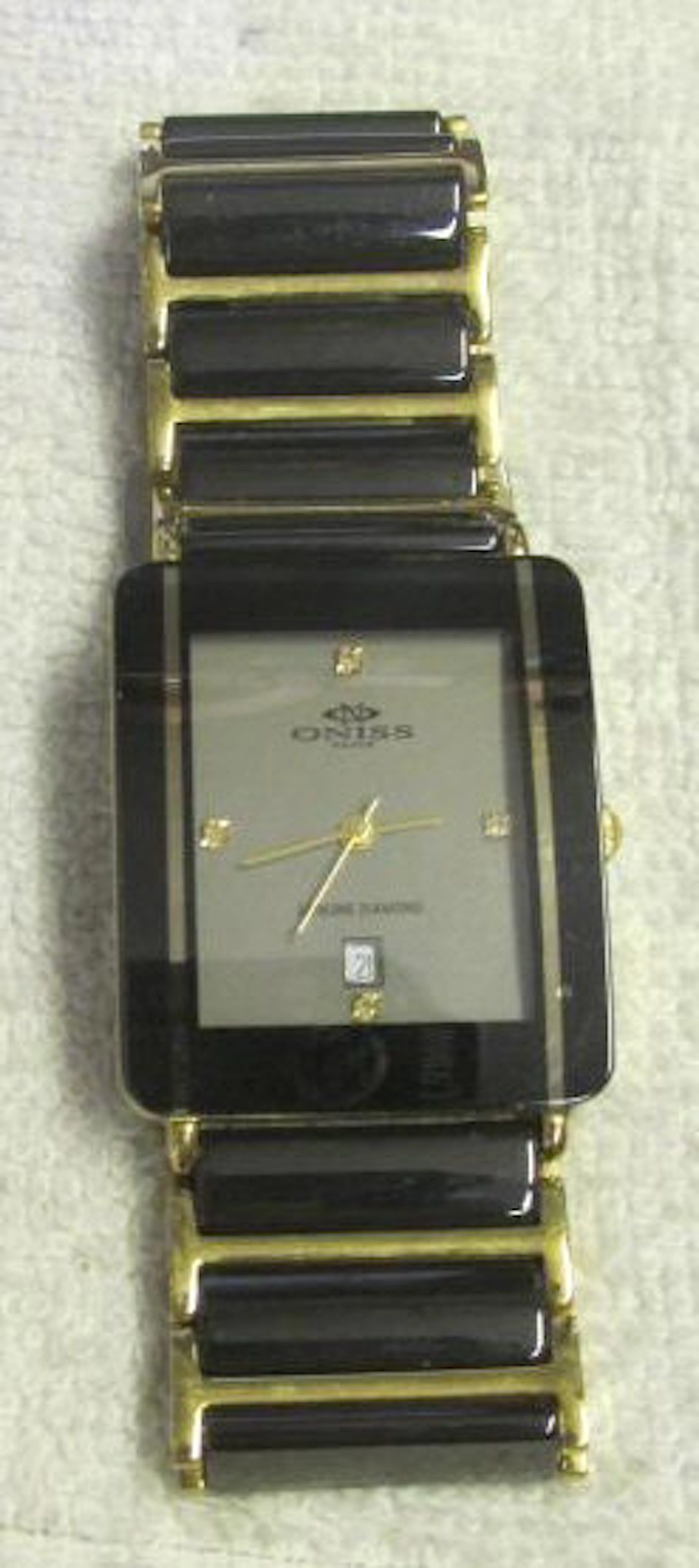ONISS PARIS Man's18kt. Gold Plate Watch