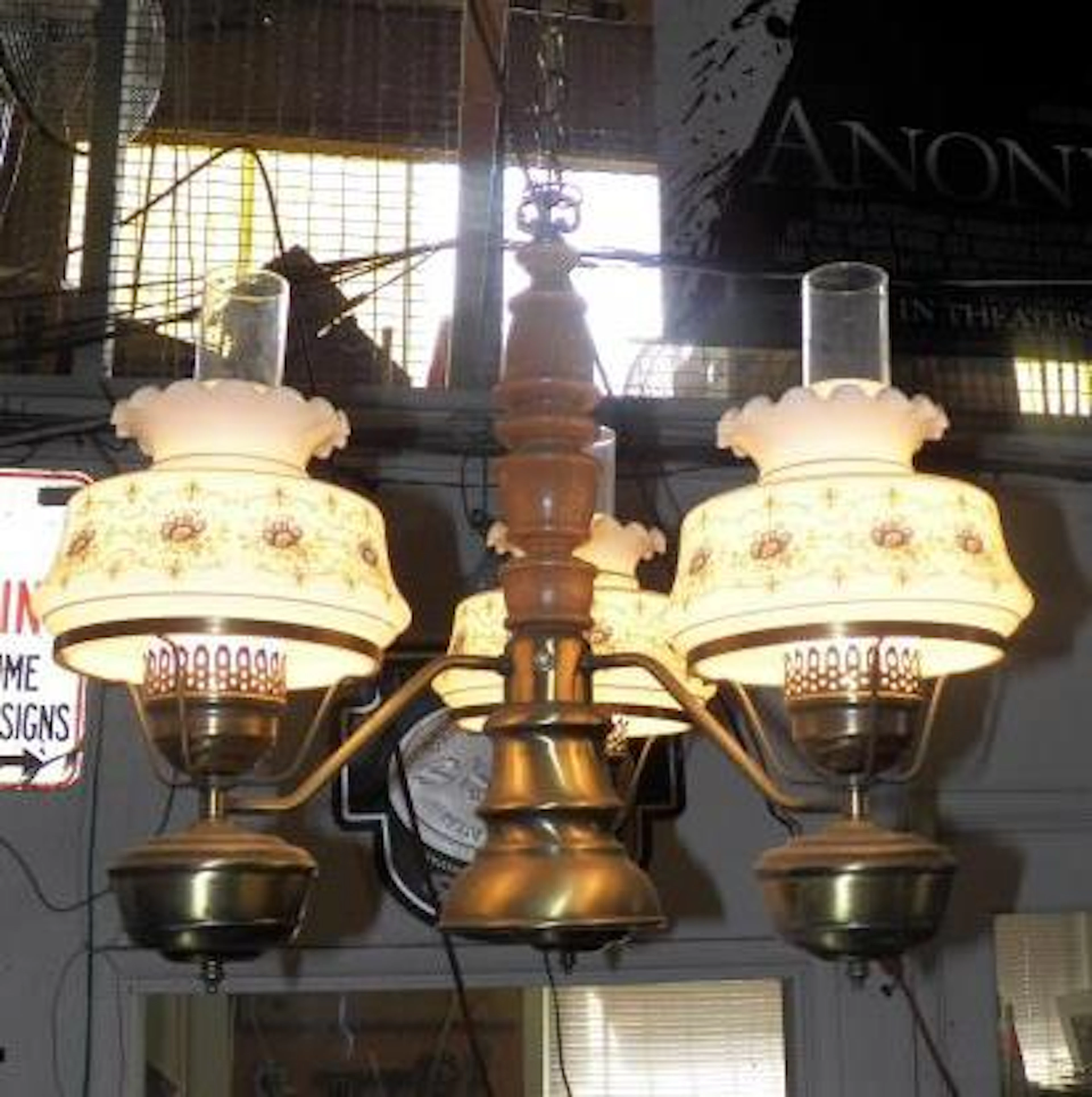 3-Arm Western Style Electric chandelier