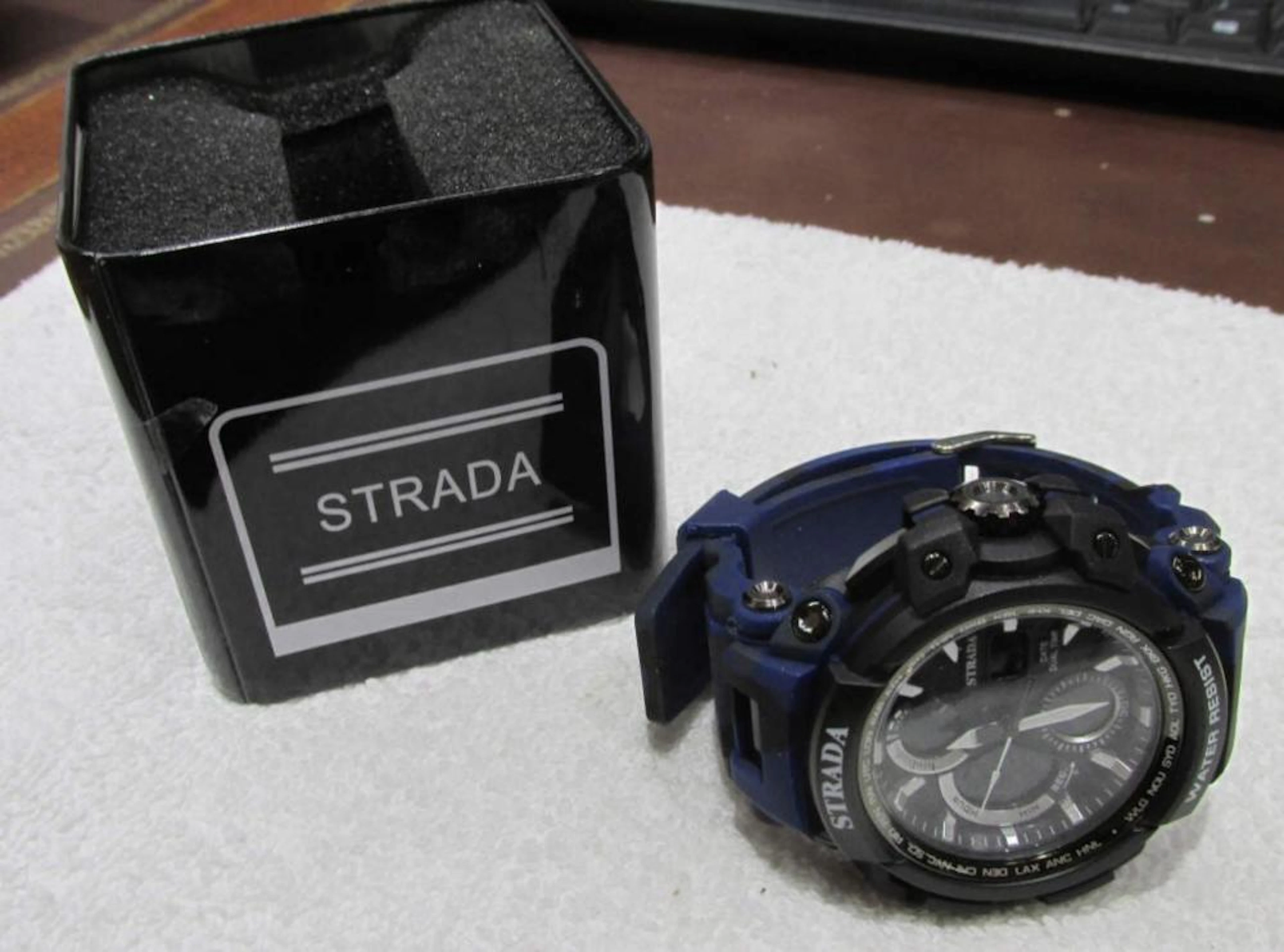 Mens Strada Multi Function Sport Watch