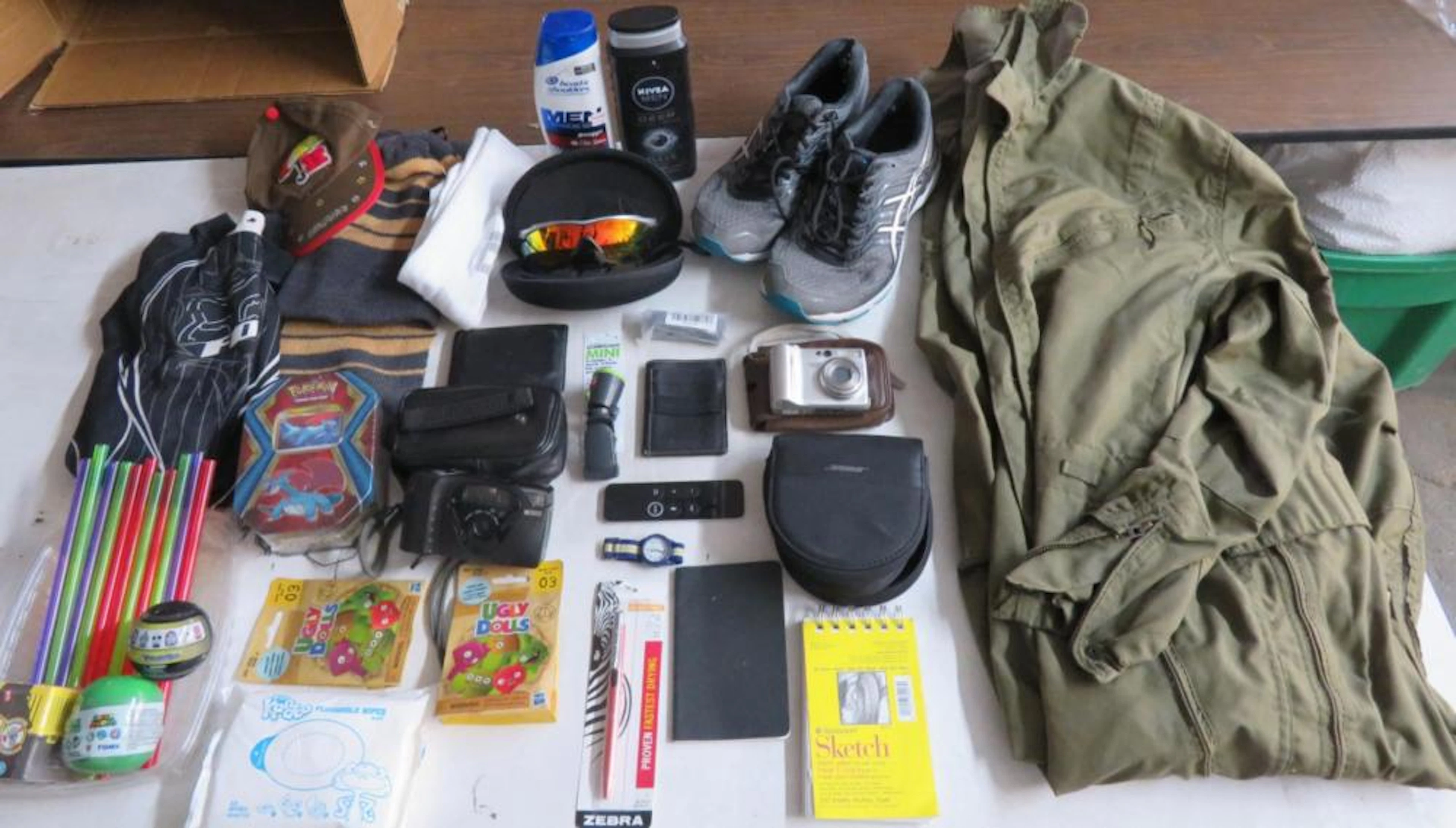 Lot of Police Seized Men & Boy Items