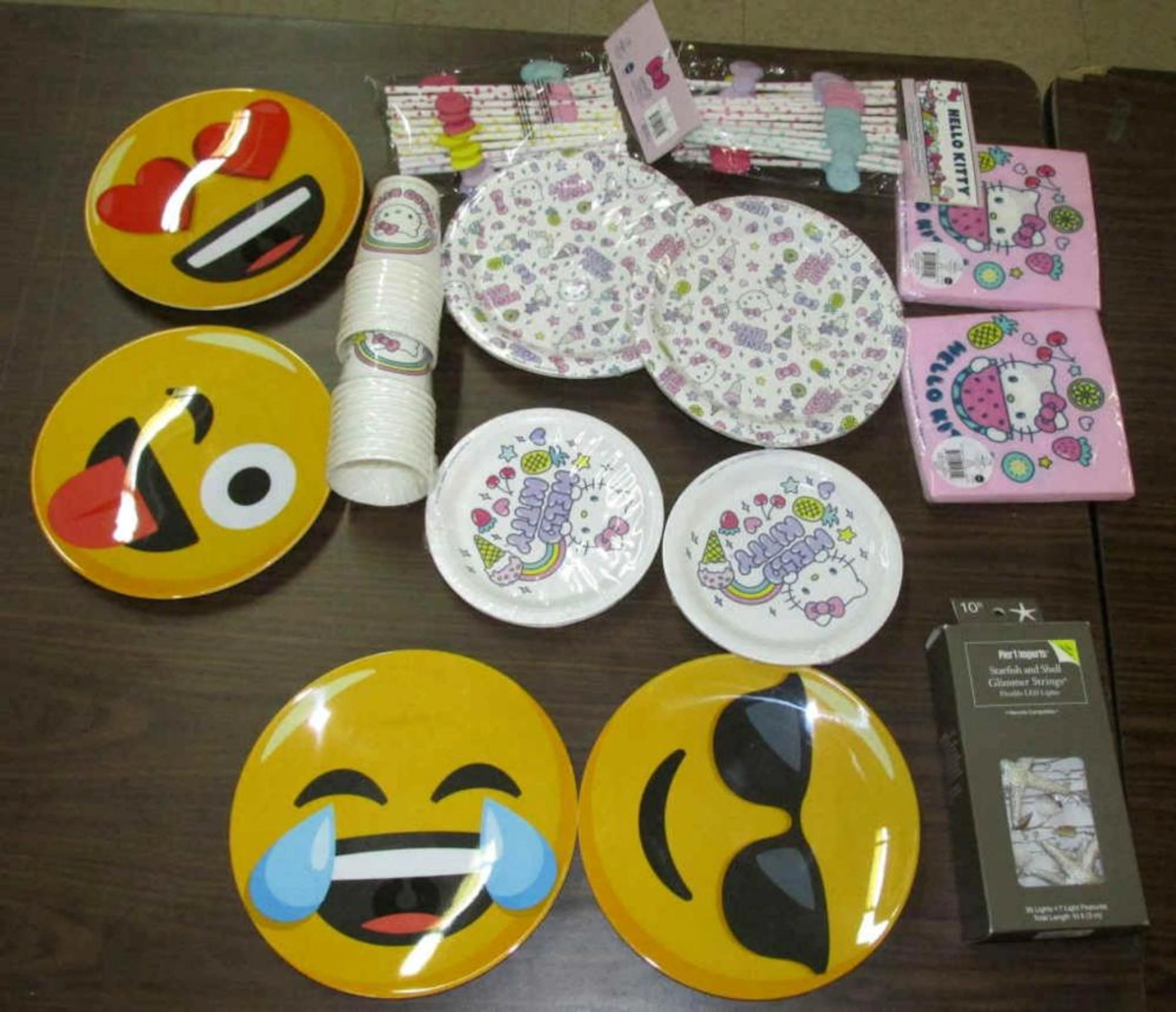 Lot Of Hello Kitty Birthday Party Supplies & More