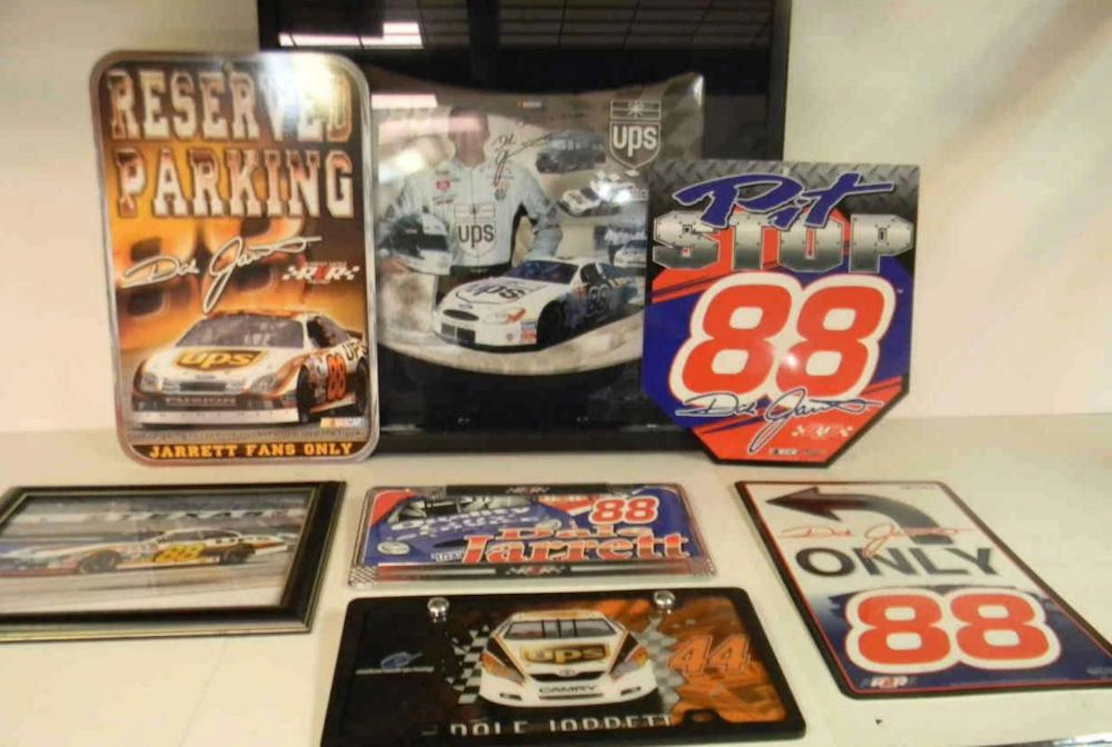 DALE JARRETT COLLECTORS LOT