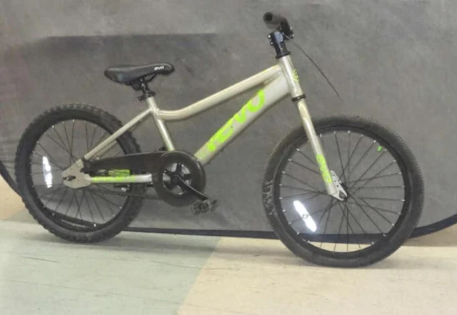 White Genesis Saber Road Bike