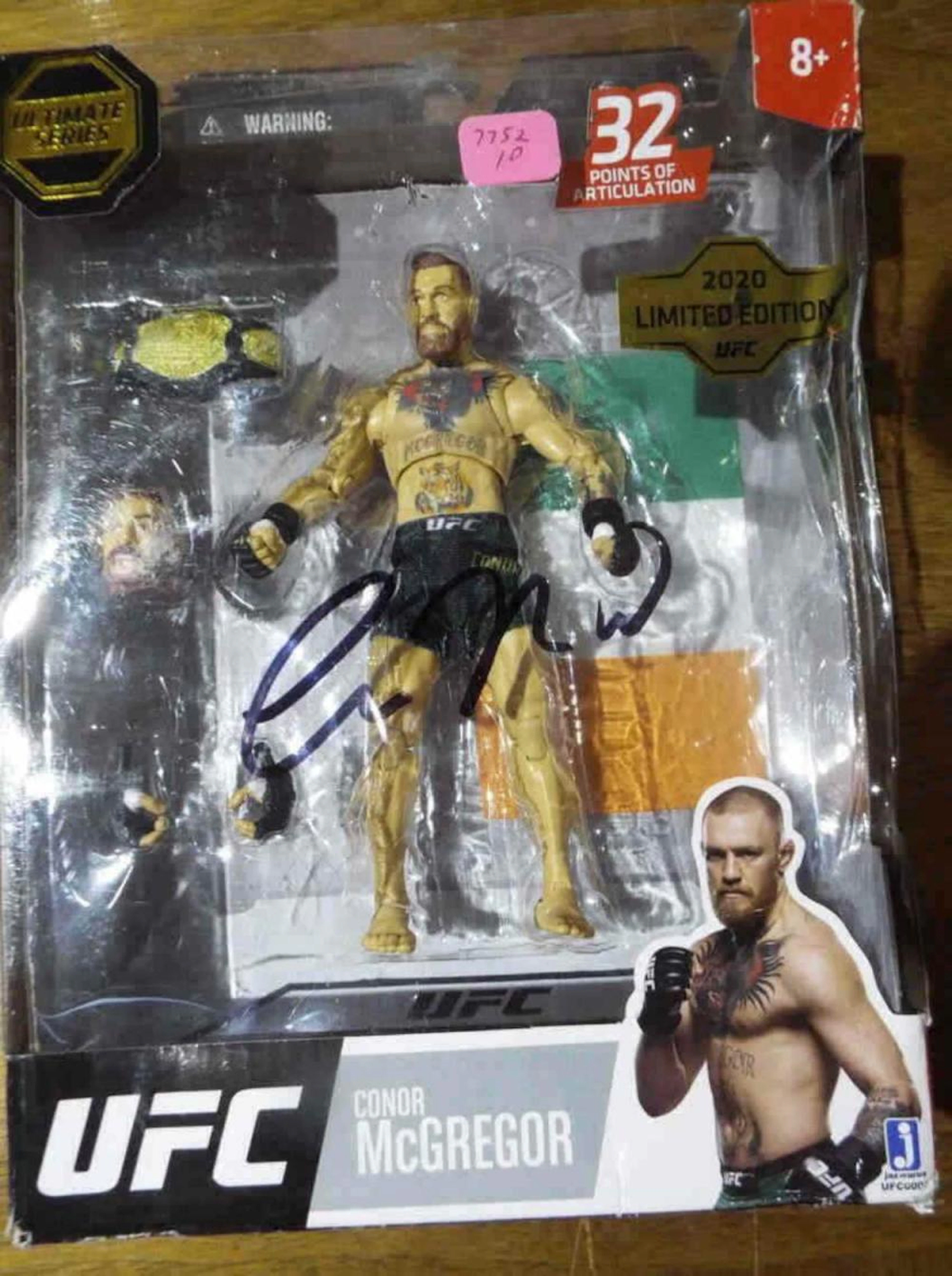 UFC Conor Mc Gregor Signed Figure