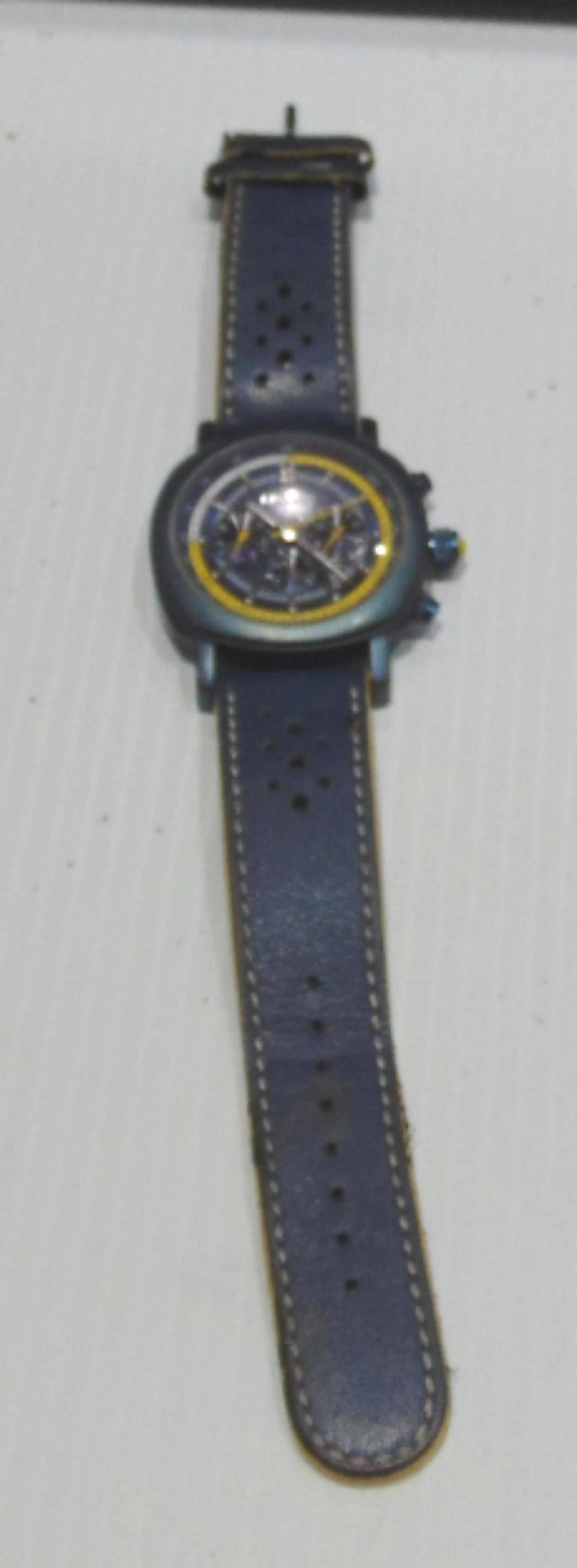 Blue Face Deporte Watch D201-242