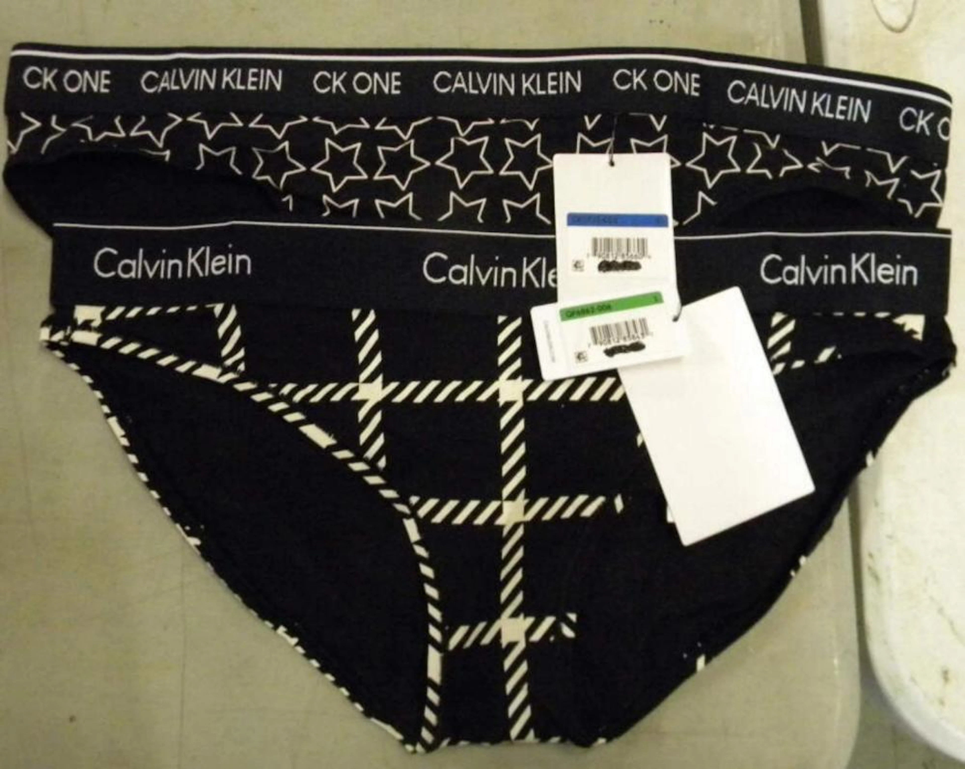 2 Calvin Klein Womens Undies (XL & LG.)