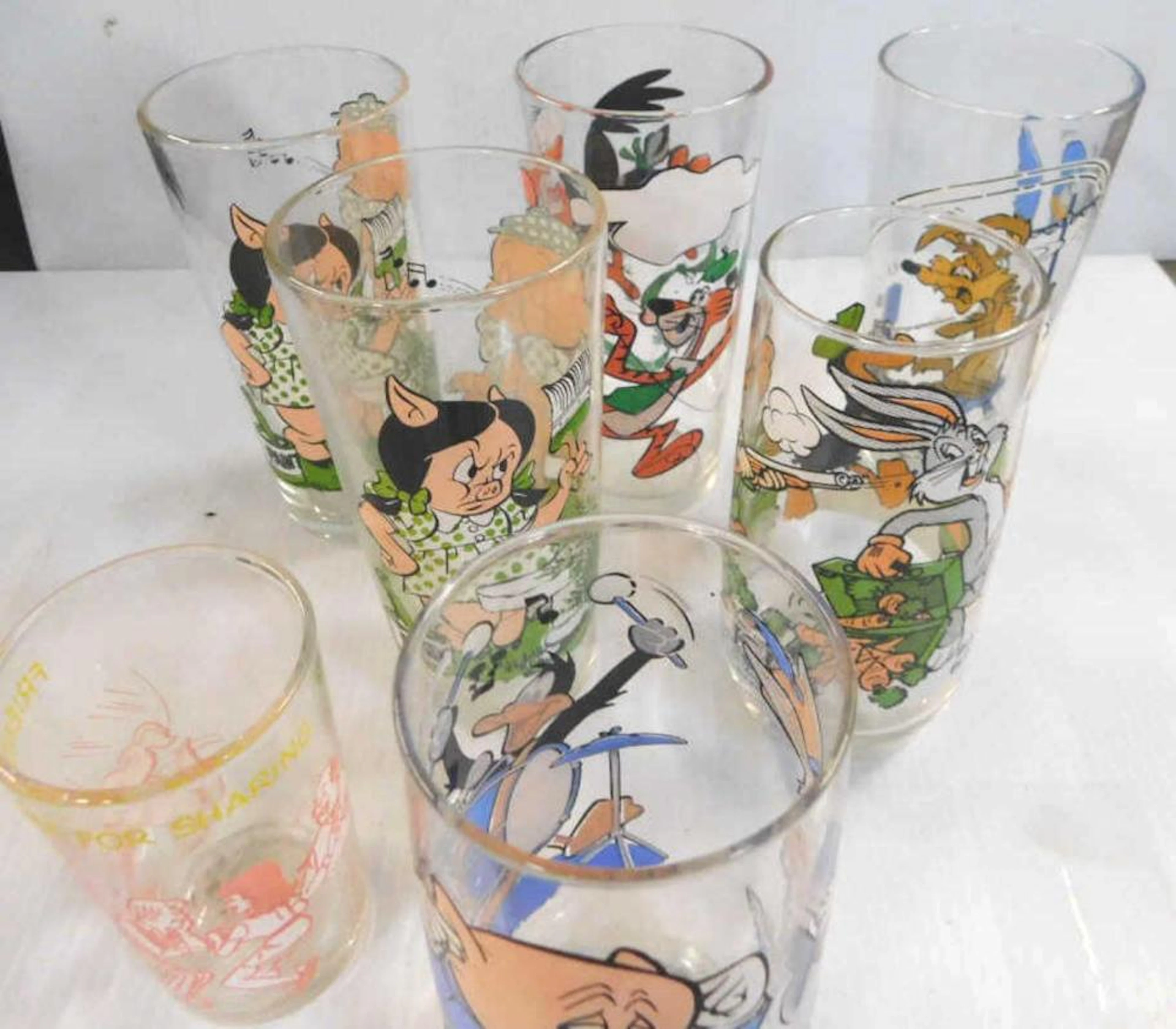Looney Tunes Collectible Glasses and More