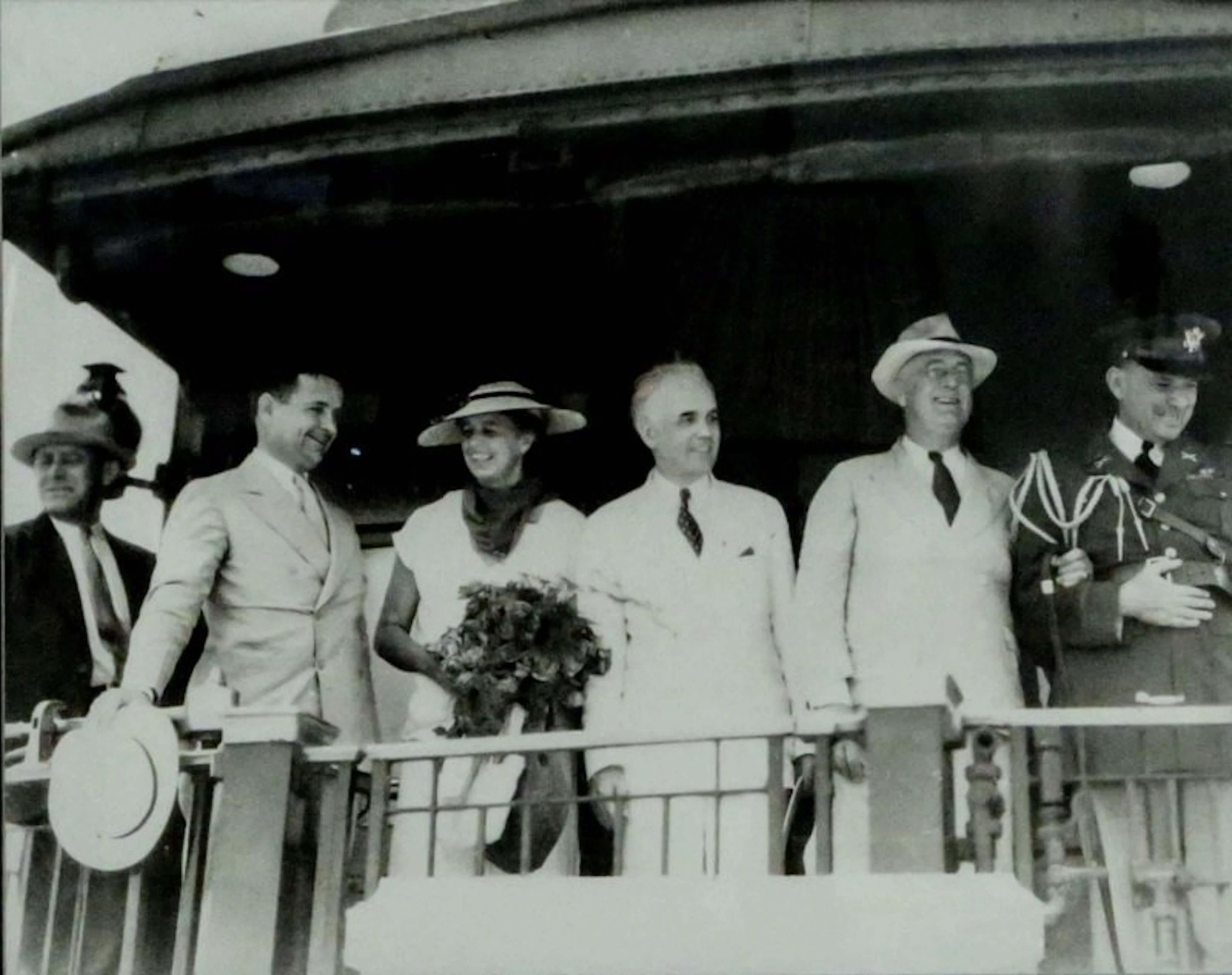 BOB BAILEY "PRESIDENT & MRS. ROOSEVELT, ECT"