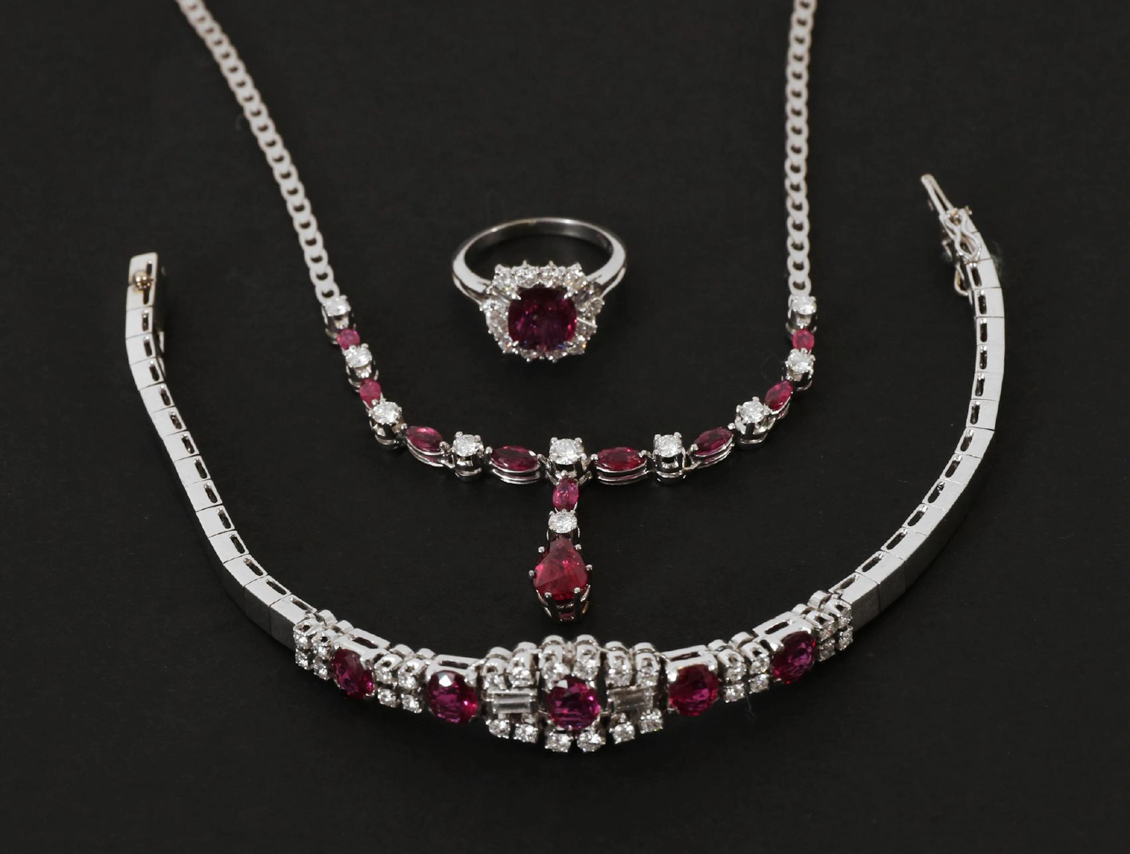 Collier 3 delar, 18k vitguld