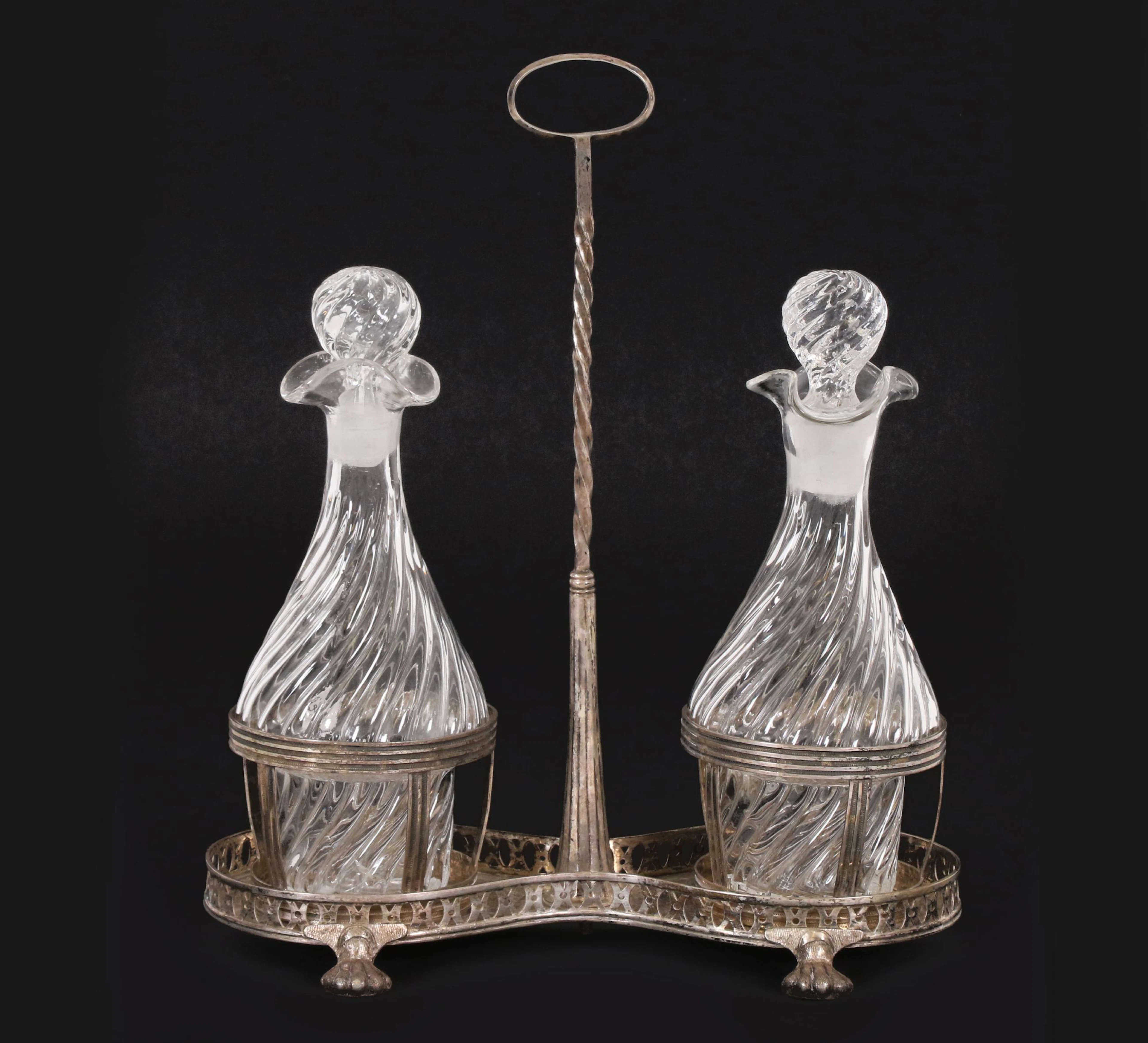 Bordsurtout, silver, empire, 1800-talets första hälft