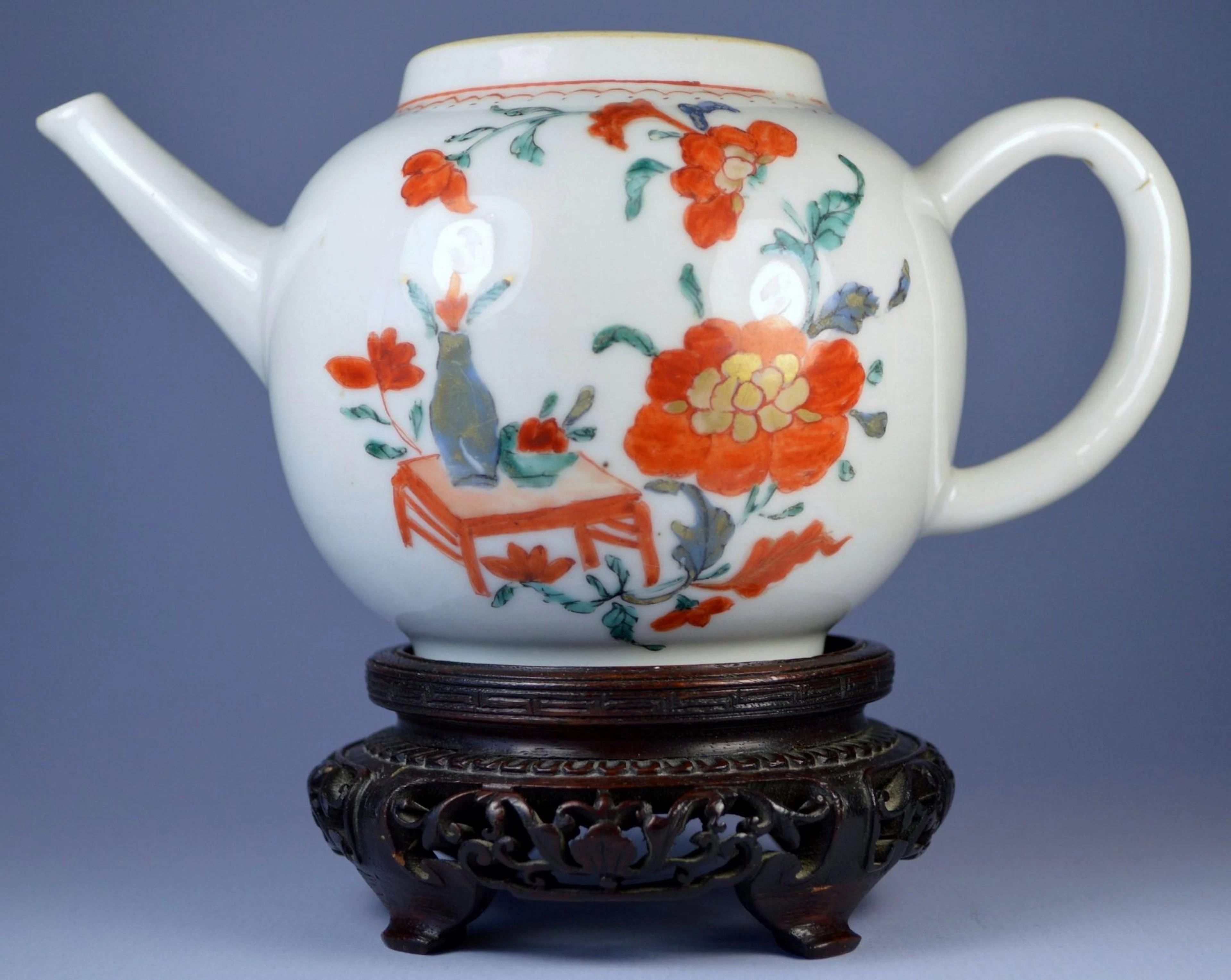 Chinese qianlong teapot ca. 1840's
