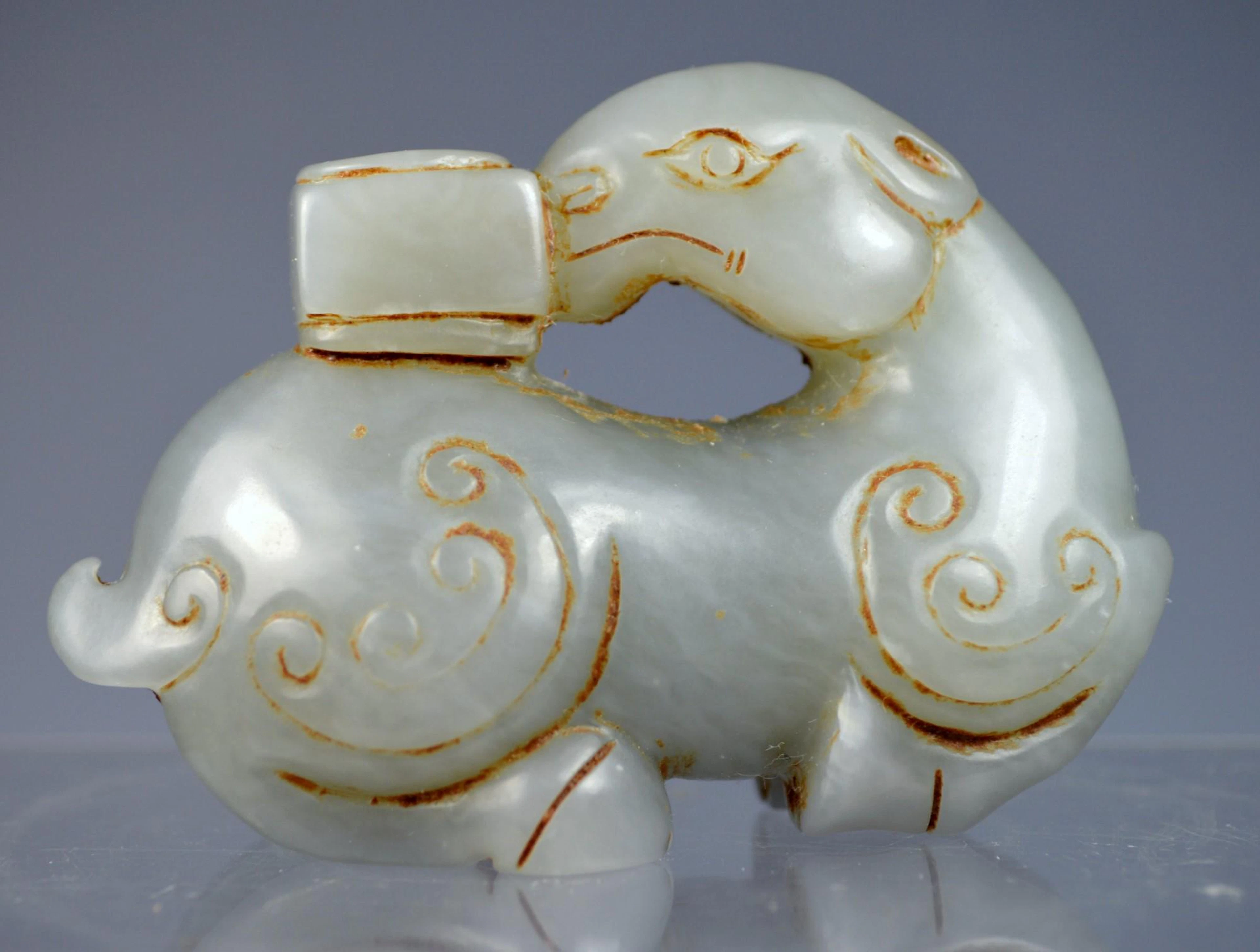 Chinese antique carved he-tian jade beast statue
