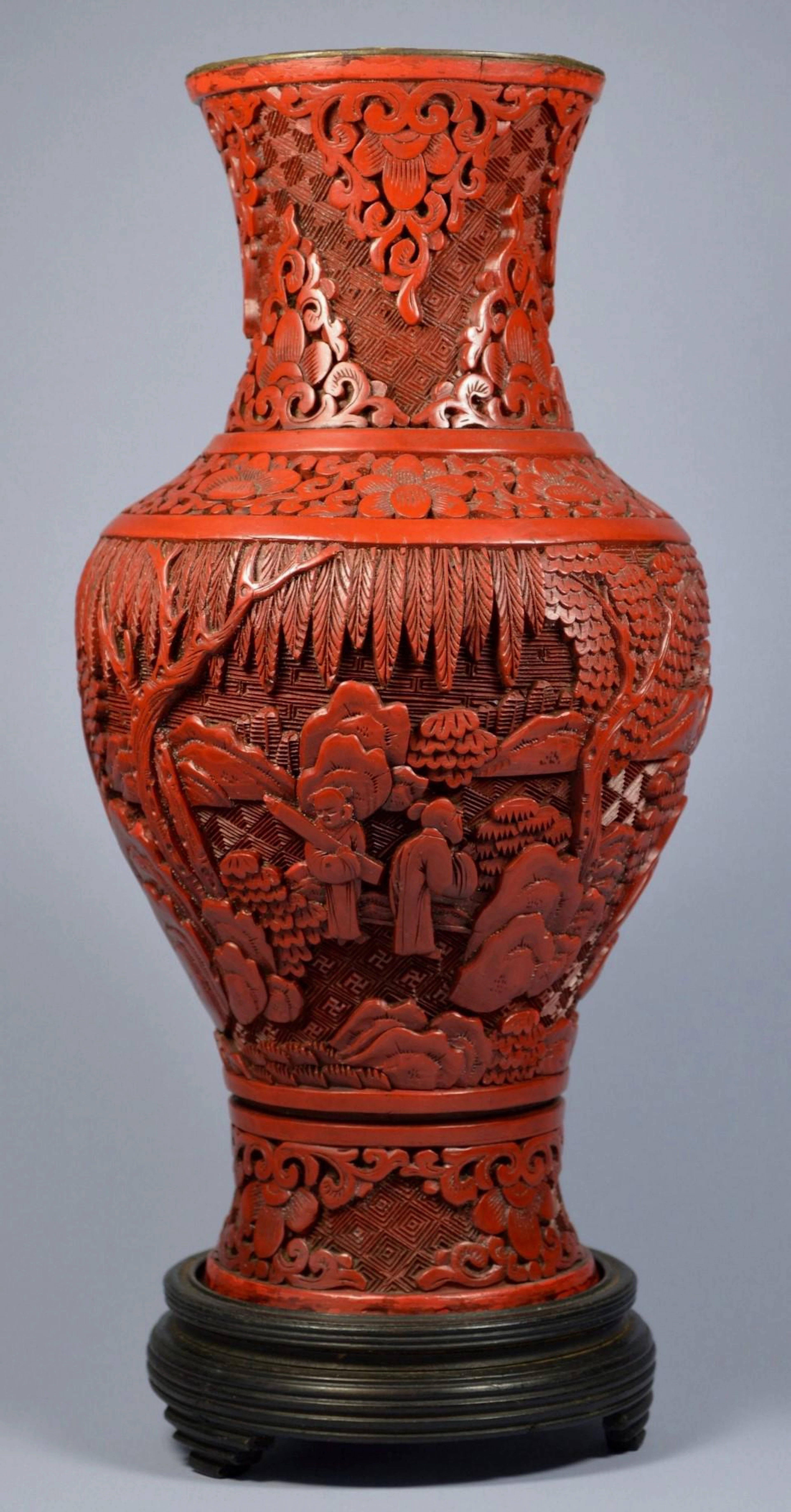 Chinese qianlong large cinnabar vase 18-19th c