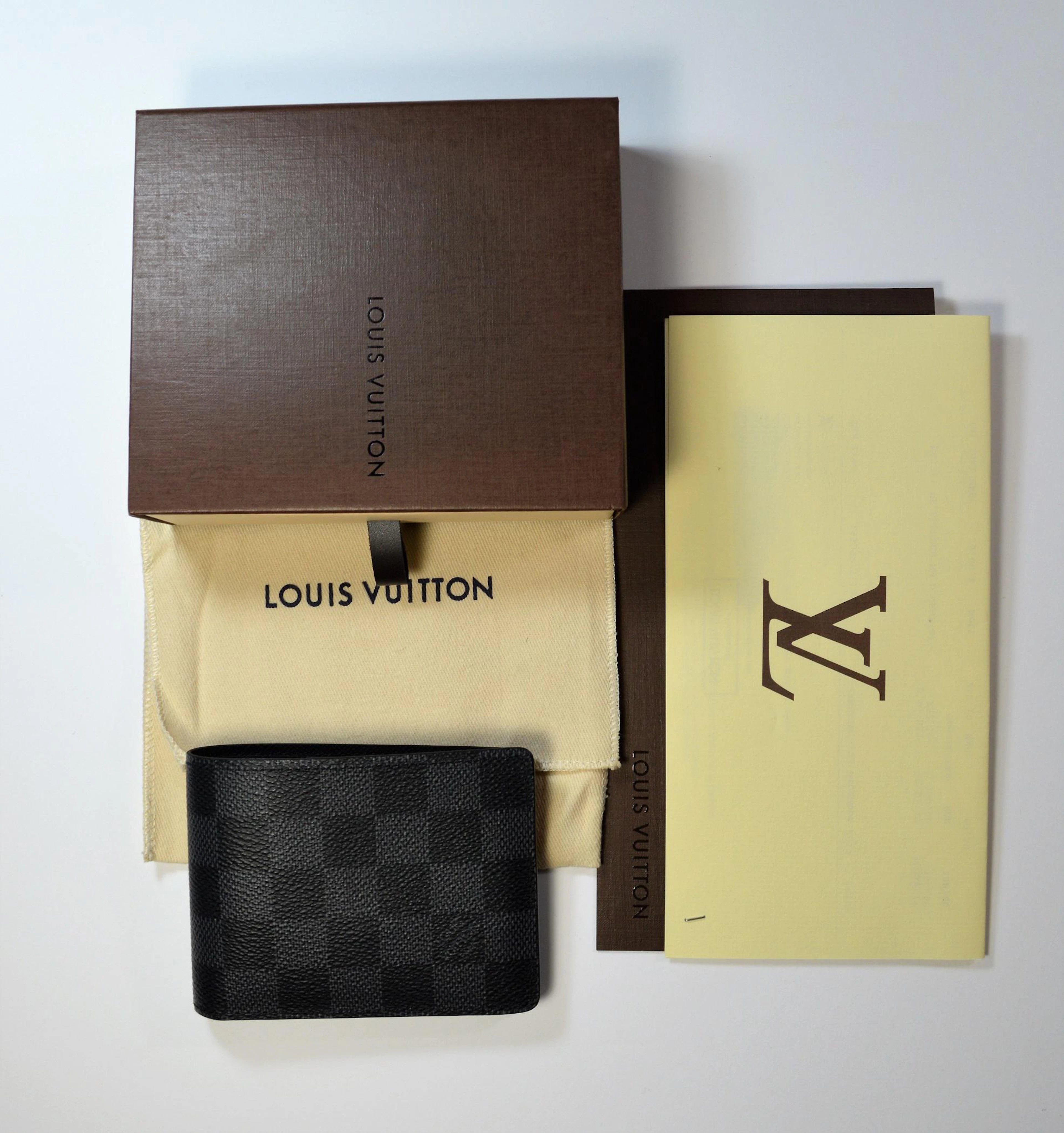 Louis vuitton daumier bilfold wallet